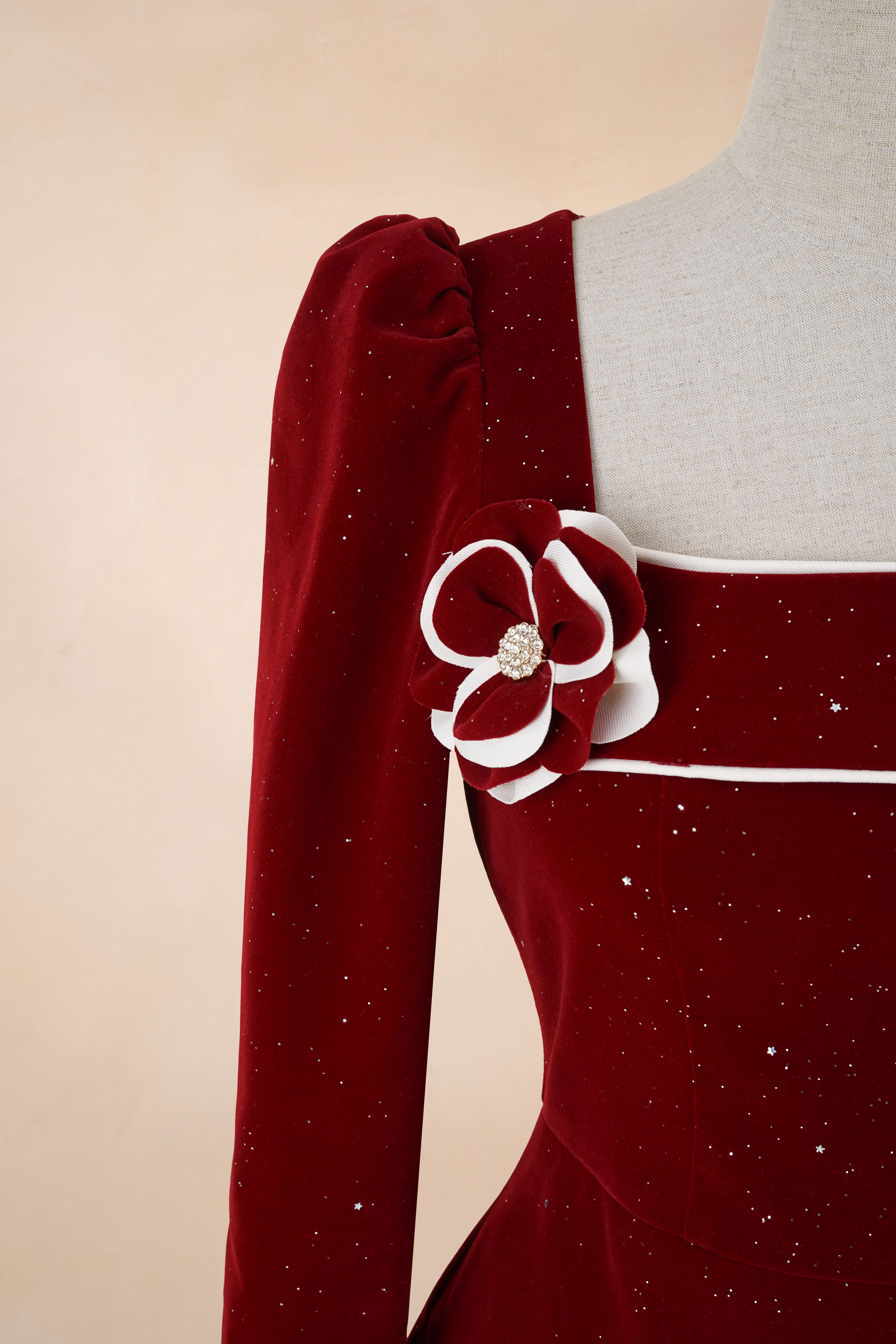 Đầm Bút Chì Cổ Vuông Tag Hoa_thumbnail_2