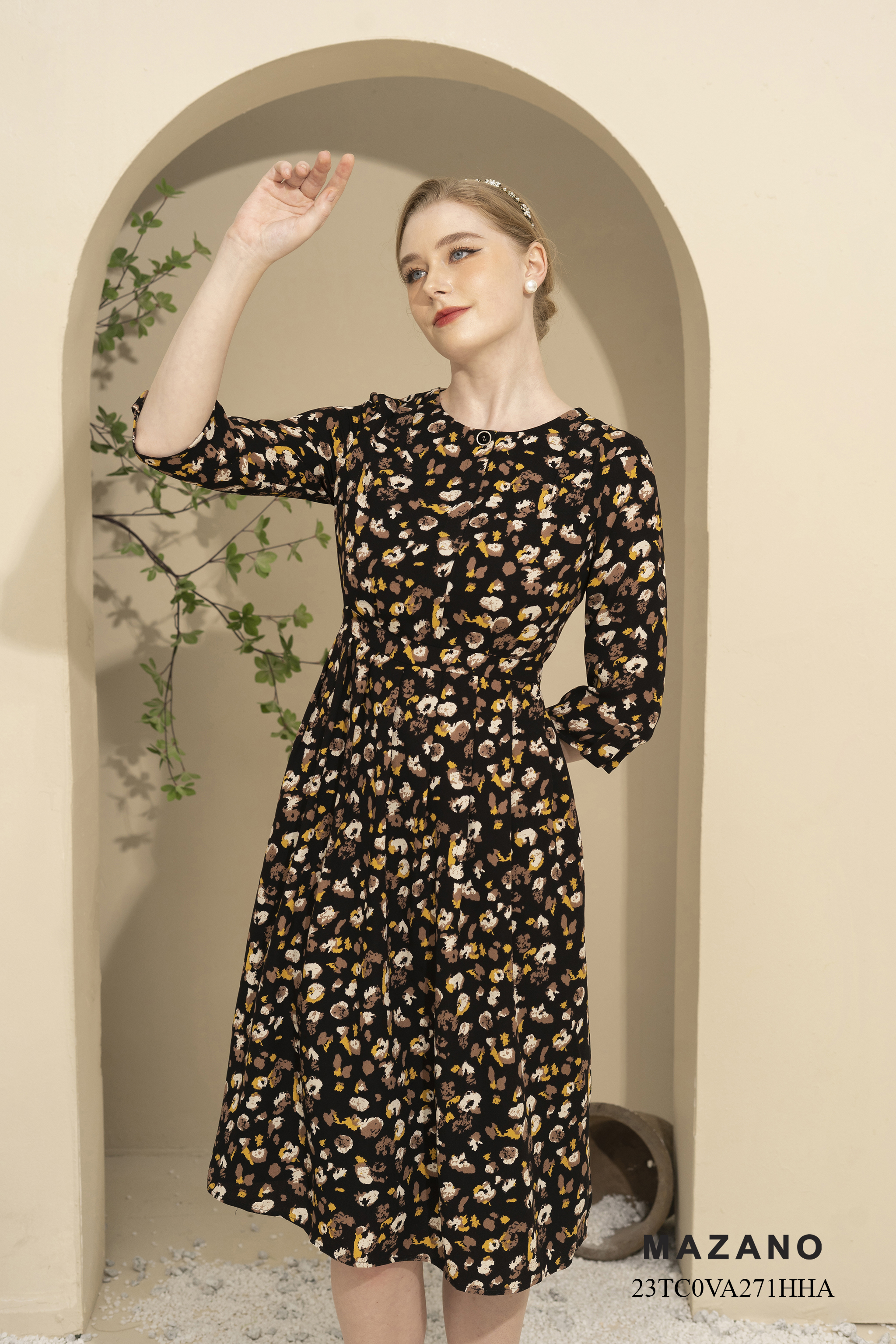 Đầm can eo chân xếp hoa nhí_thumbnail_3