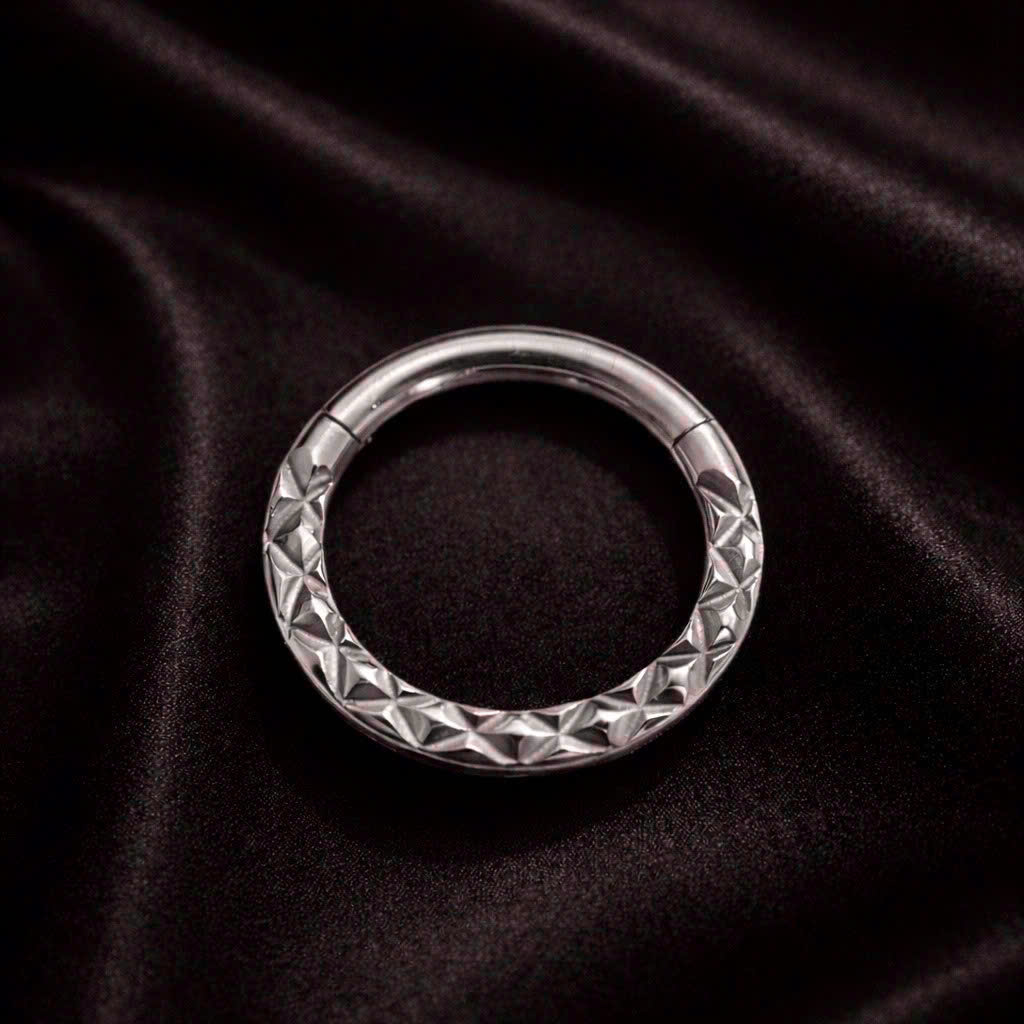 Daith titan vẩy rồng 8d12