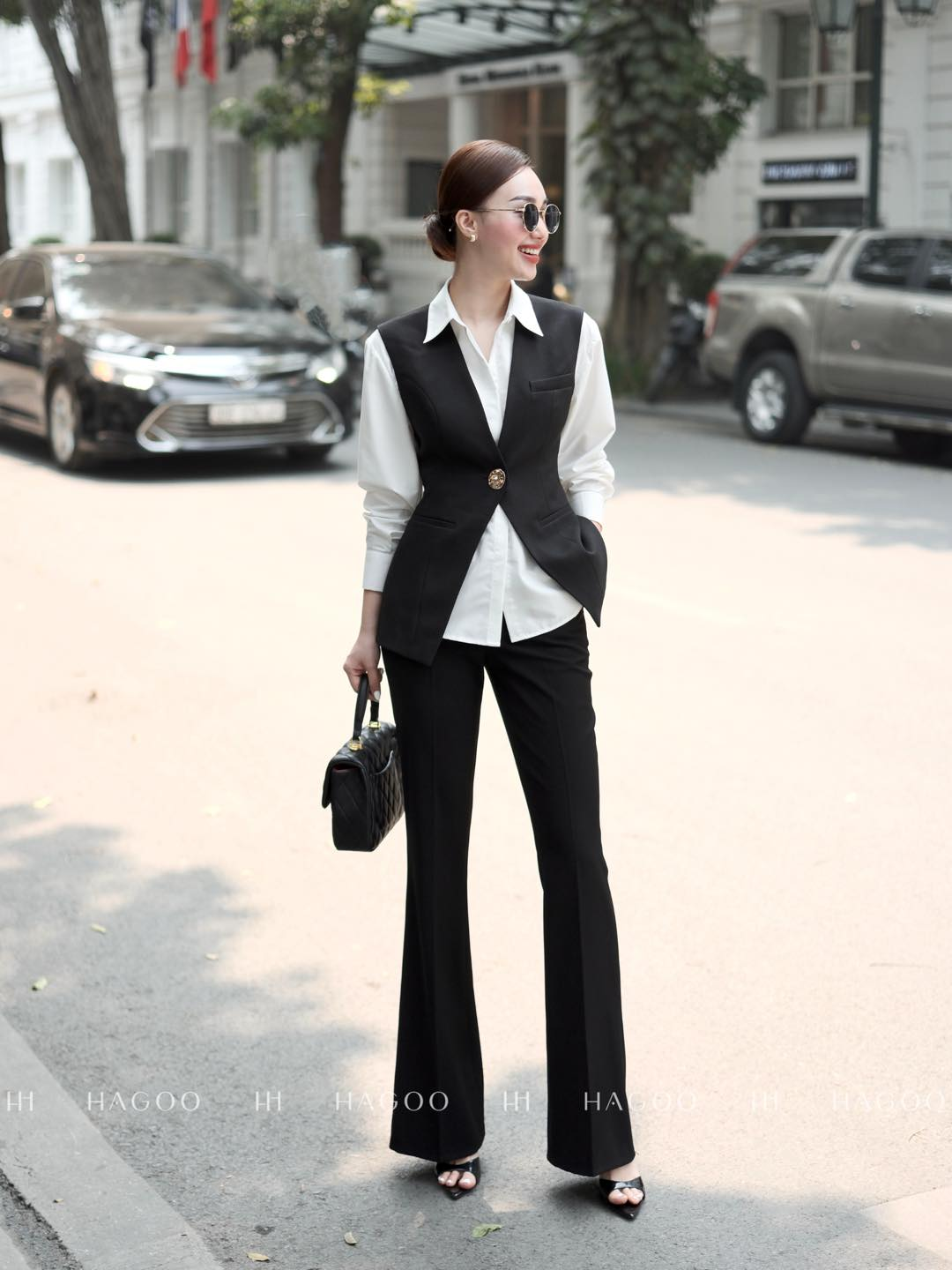 Áo gile dáng ôm cúc đồng