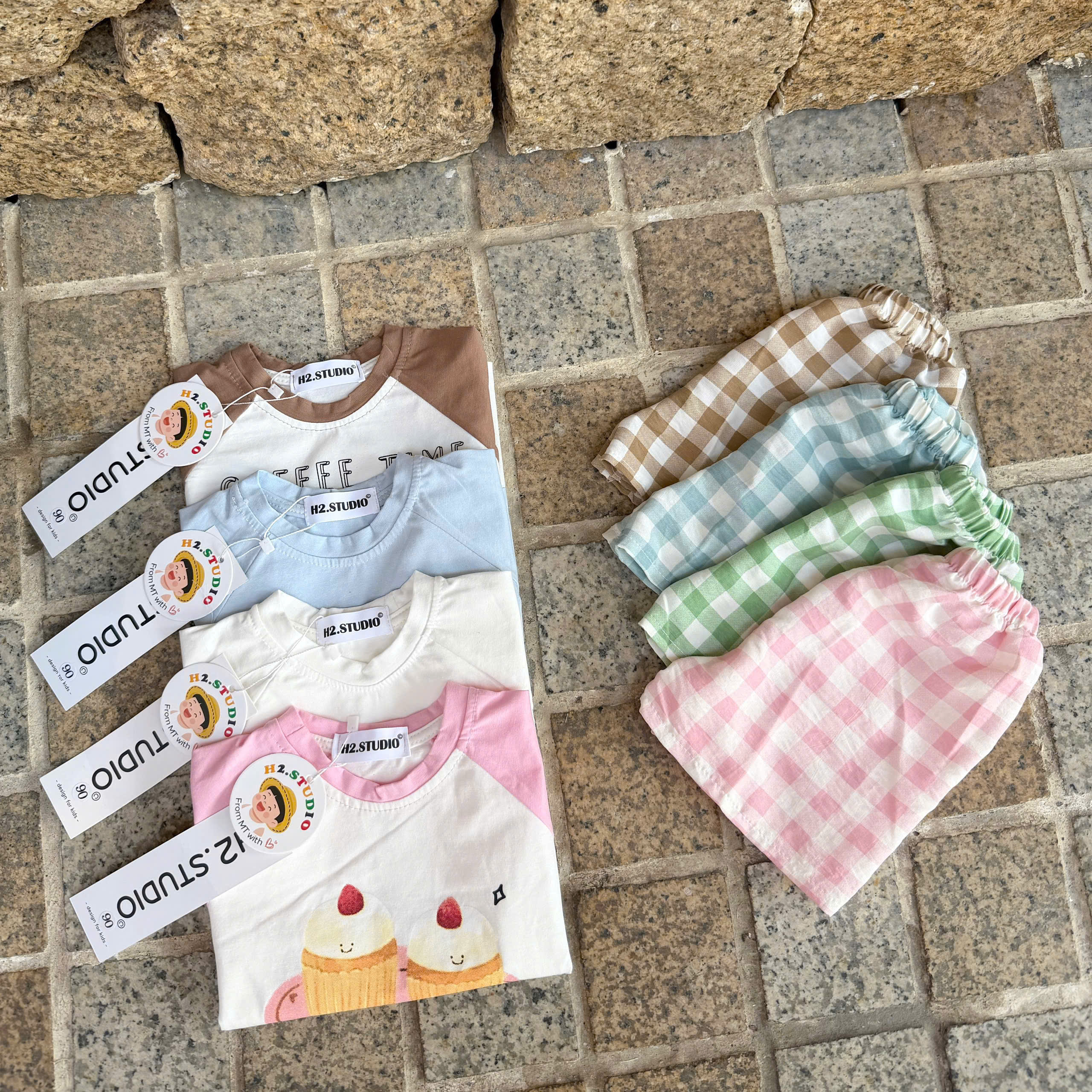 Set áo bé in hình + quần ( NÂU )_thumbnail_10