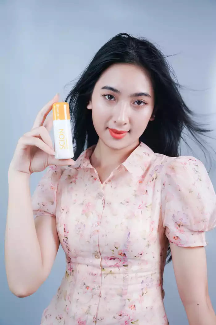 Lăn khử mùi sáng da Scion Brightening Roll On_thumbnail_8