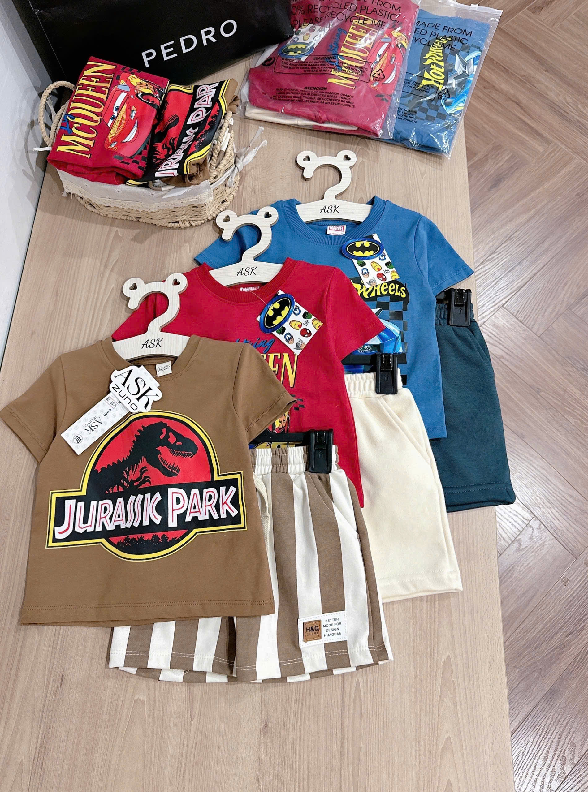 E61 BỘ CỘC CHỮ HÌNH Ô TÔ VÀ KHỦNG LONG- A117.1496_thumbnail_1