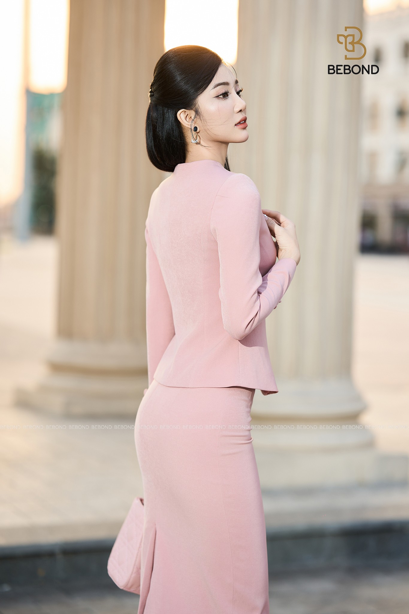 Set Vest SUZY không cổ màu HỒNG_thumbnail_7