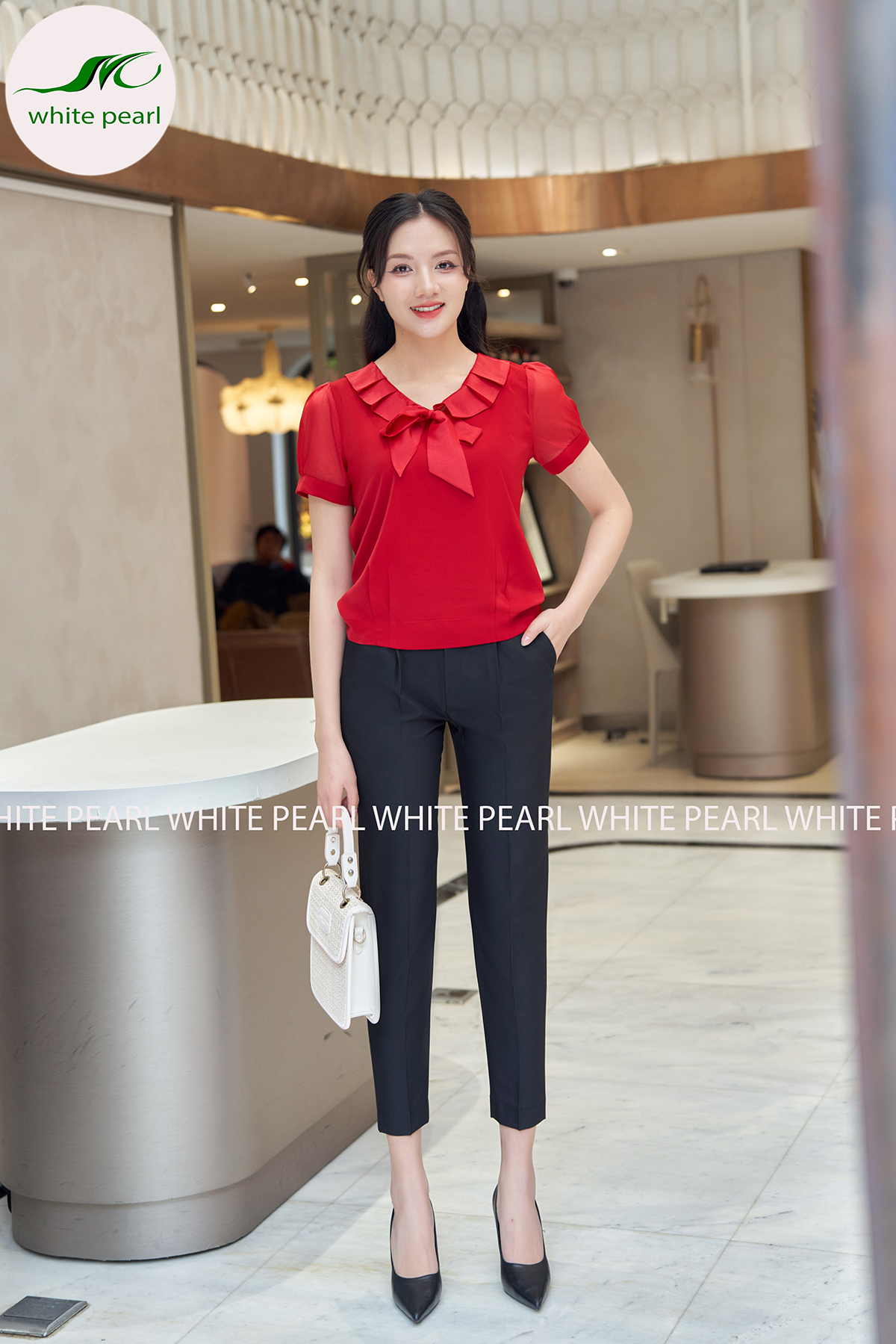 Áo cổ buộc nơ xếp 2 ly A2407 thời trang công sở cao cấp White pearl_thumbnail_3