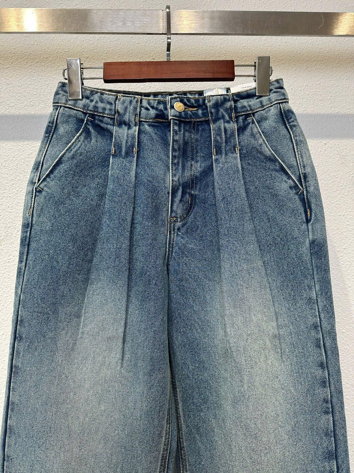 QUAN JEAN THEORLAT_thumbnail_13