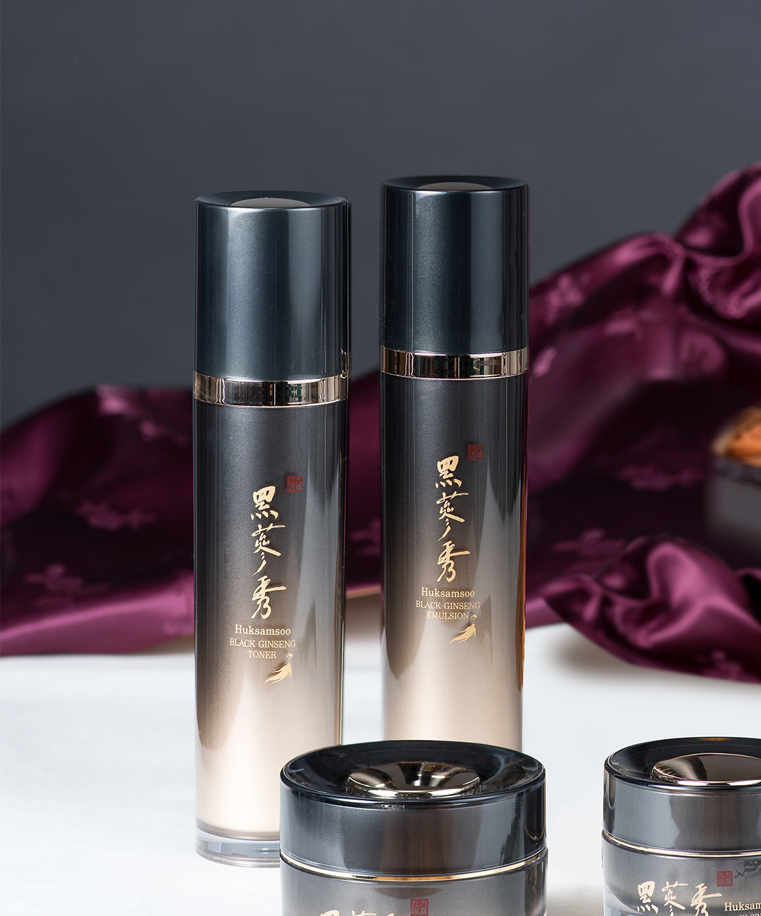 COMBO HUKSAMSOO BLACK GINSENG PREMIUM ANTI-AGING & OIL CONTROL SKINCARE - Bộ Chăm Sóc Da Dầu Lão Hoá Cao Cấp Hắc Sâm - Chiết Xuất Hắc Sâm, Niacinamide, Panthenol -  [HSS009]_thumbnail_5