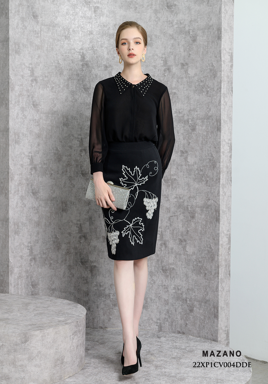 Chân  váyJuyp vải Tuytxi len màu đen thêu họa tiết bố cục_thumbnail_3