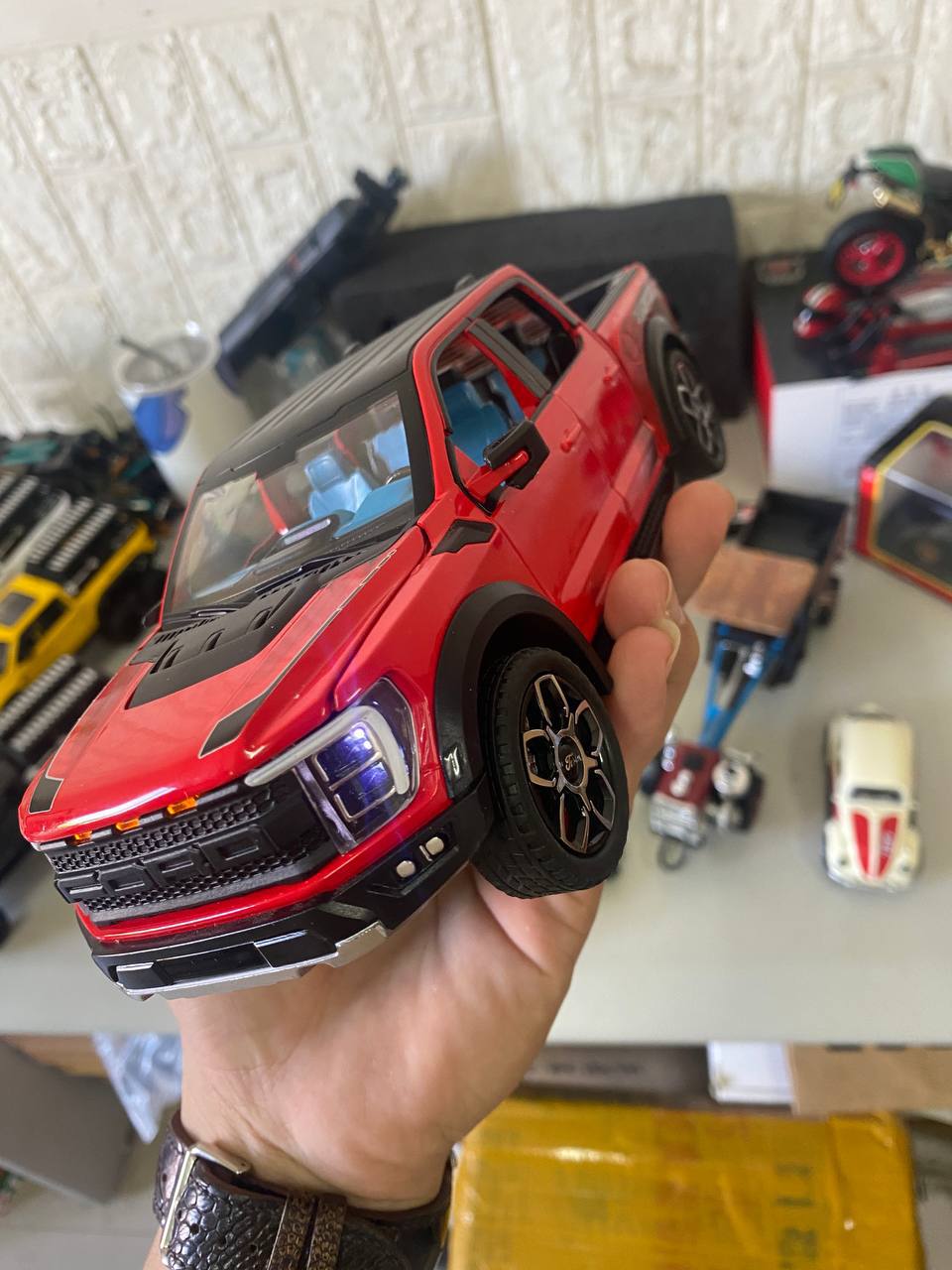 MH Ford Raptor_thumbnail_4