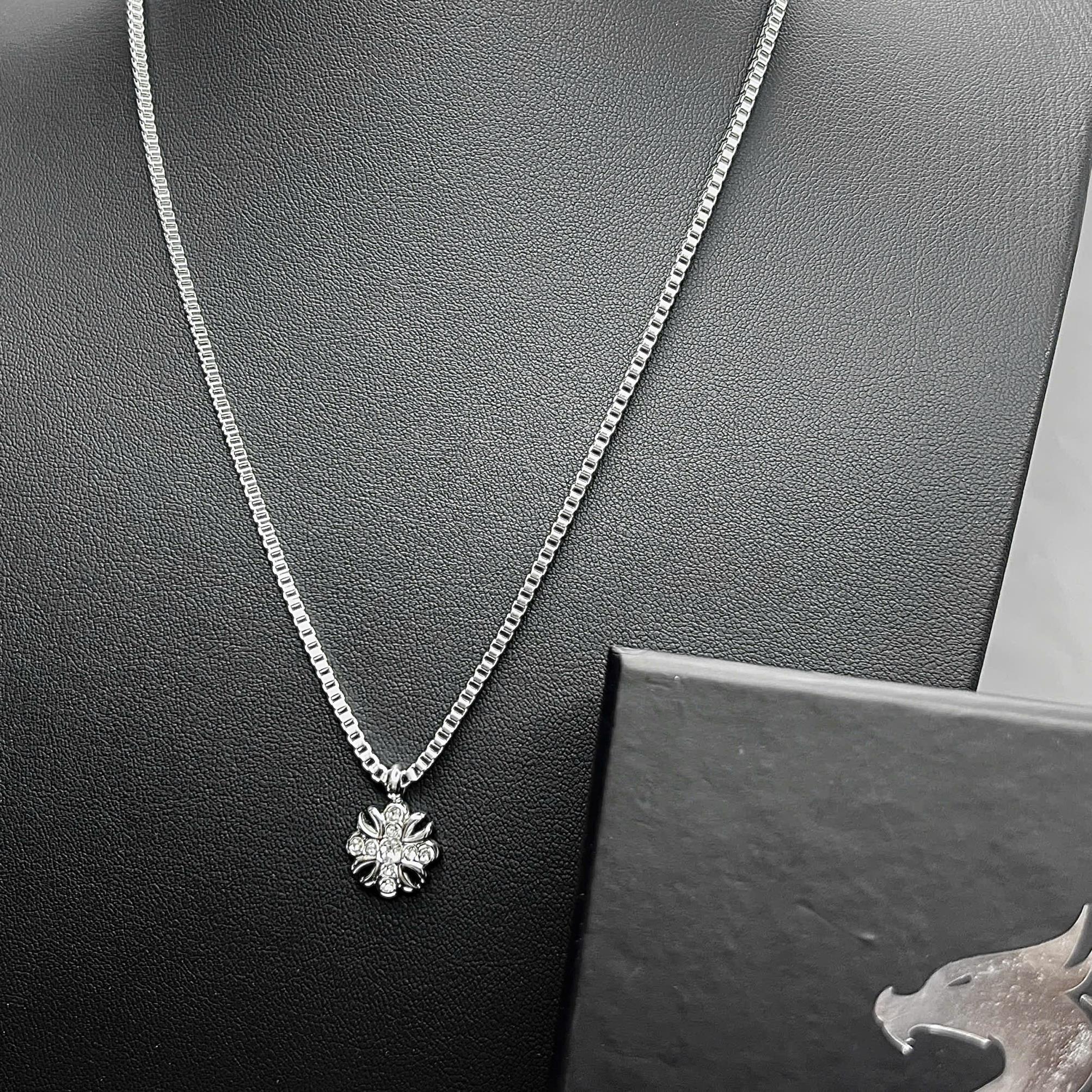 Vòng cổ titan thánh giá Cross_thumbnail_3