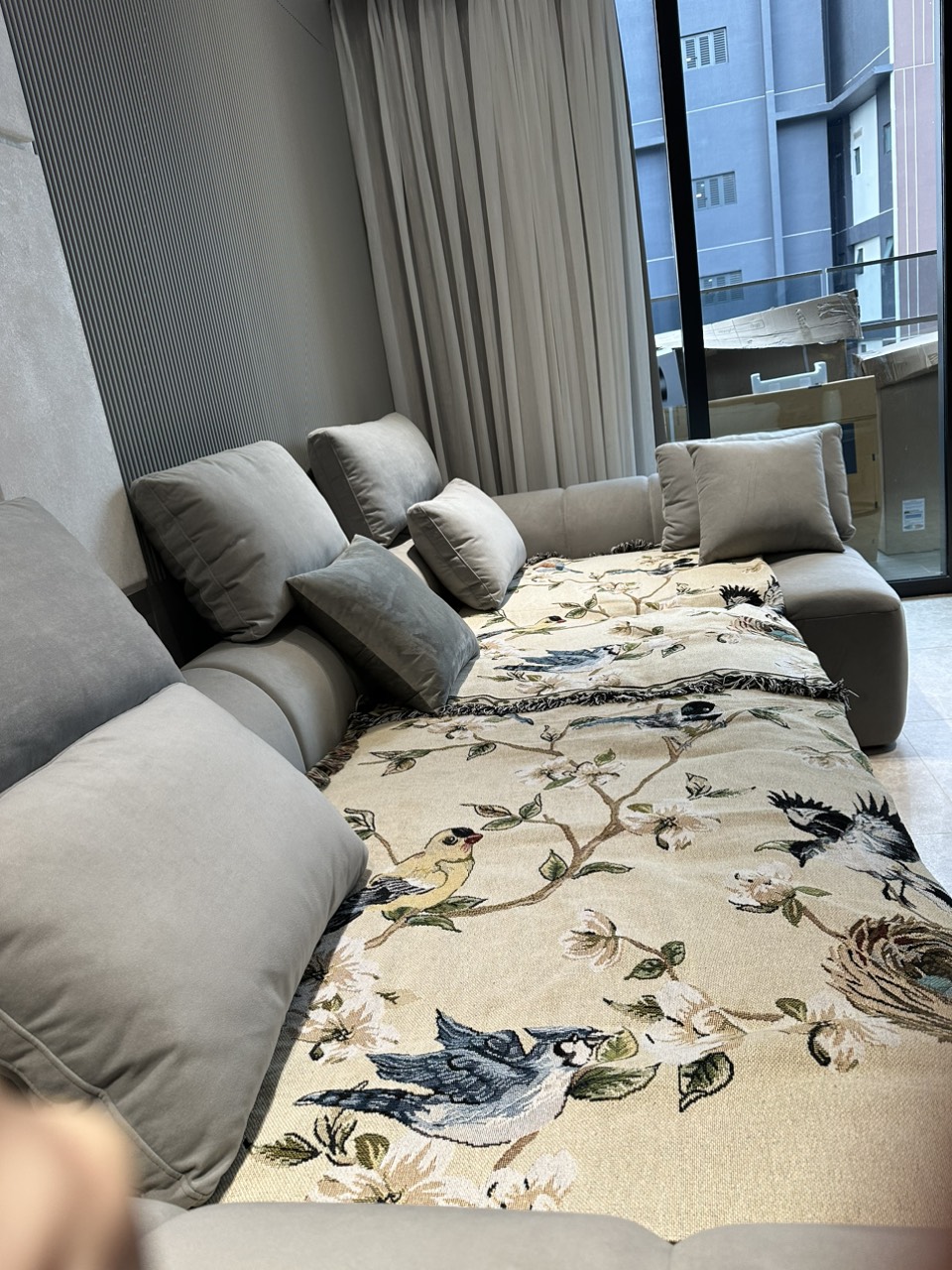 Cho thuê căn 3 phòng ngủ 140m² có thể vào ở liền tại The River._thumbnail_1