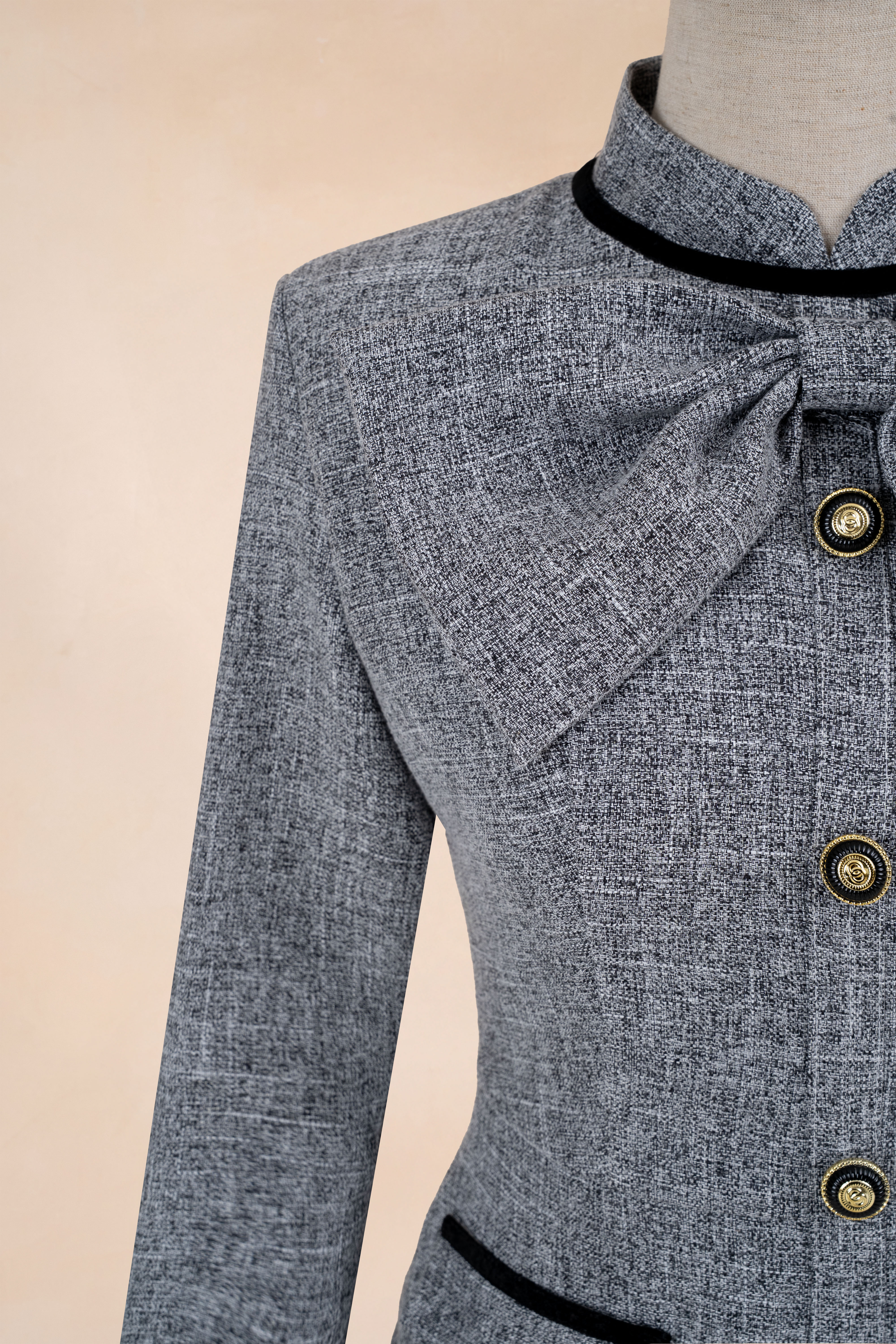 Đầm Xếp Ly Viền Đen Đính Nơ_thumbnail_3