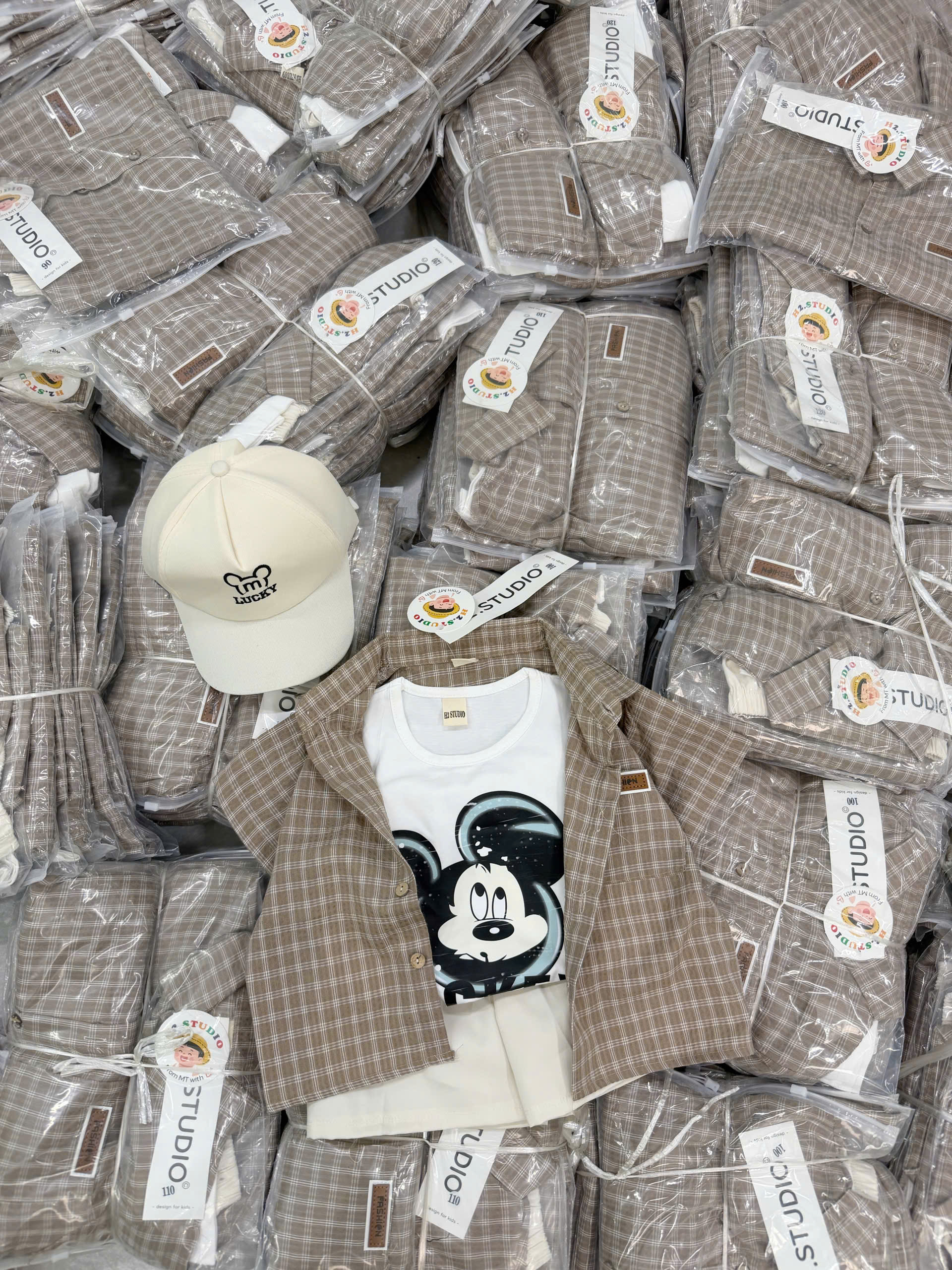 N45 SET 4 CT CỘC CARO NÂU KÈM MŨ- A111.115