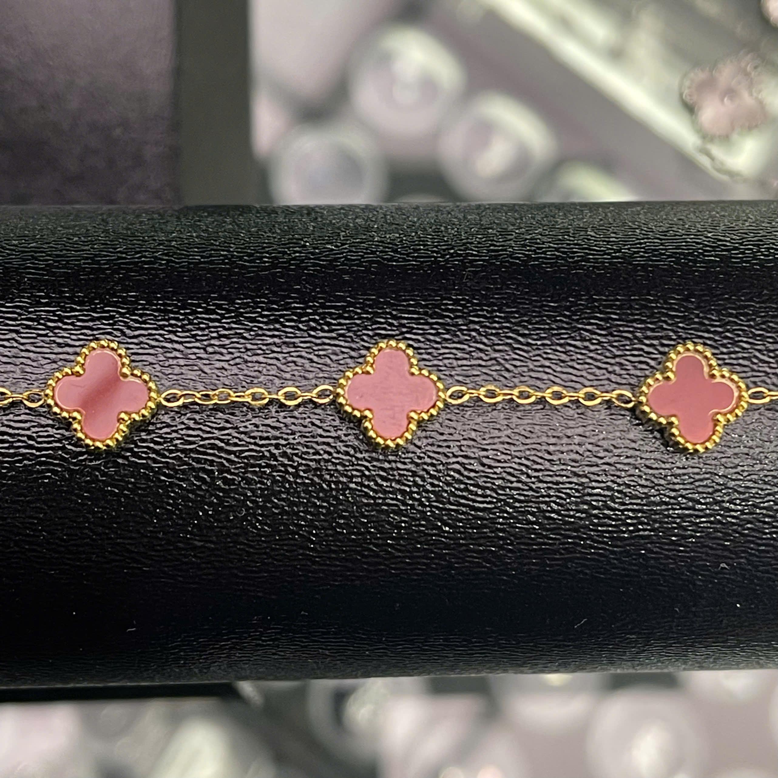 vòng tay van cleef đỏ đô nhỏ viền bi vàng 