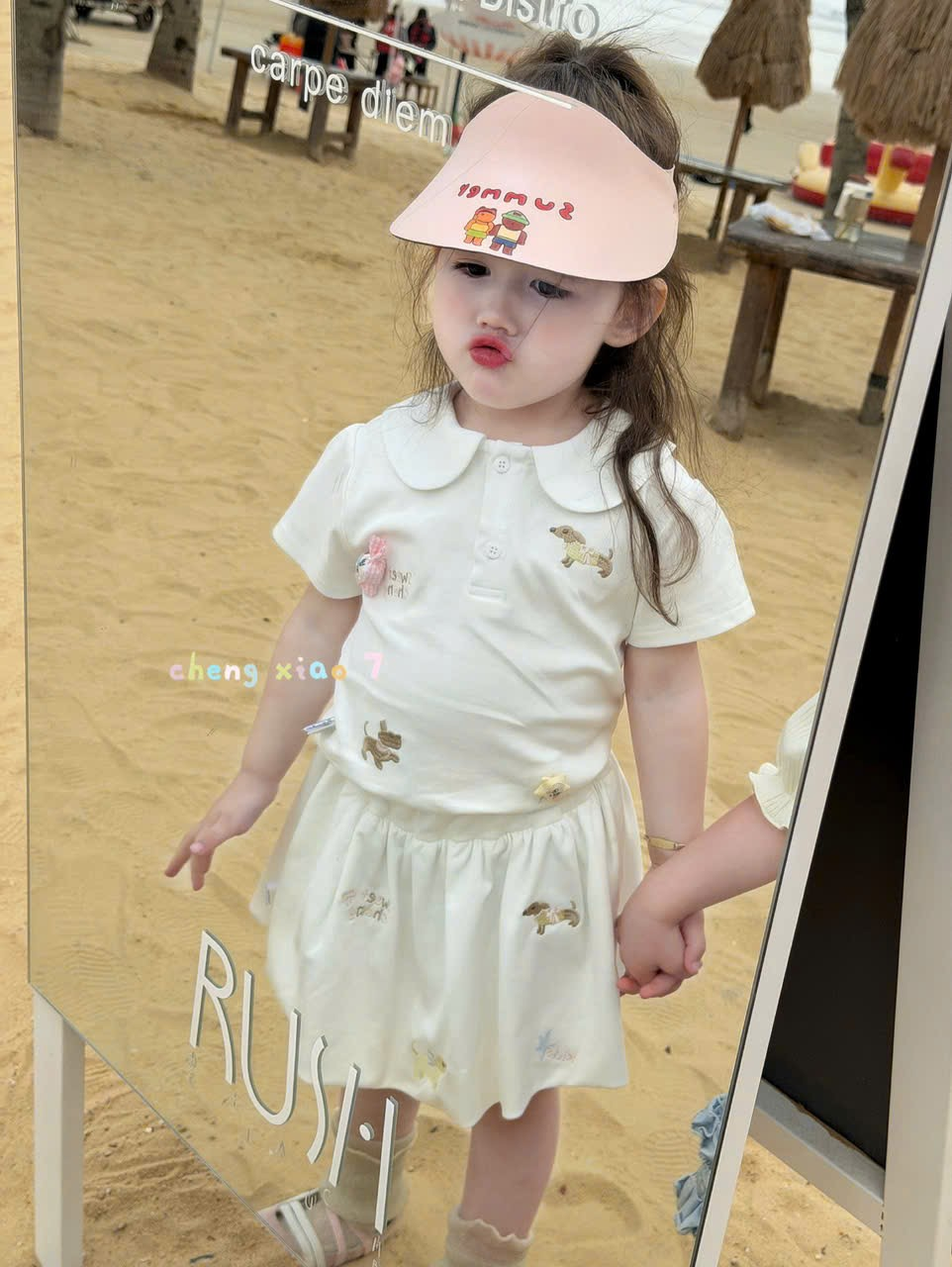 CX28 - Set cotton áo cổ sen màu kem thêu chó chân váy thêu hãng CX7