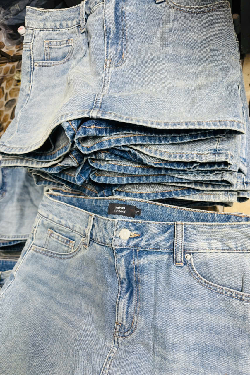 Chân váy jean ngắn có quần trong ( NHẠT )_thumbnail_2