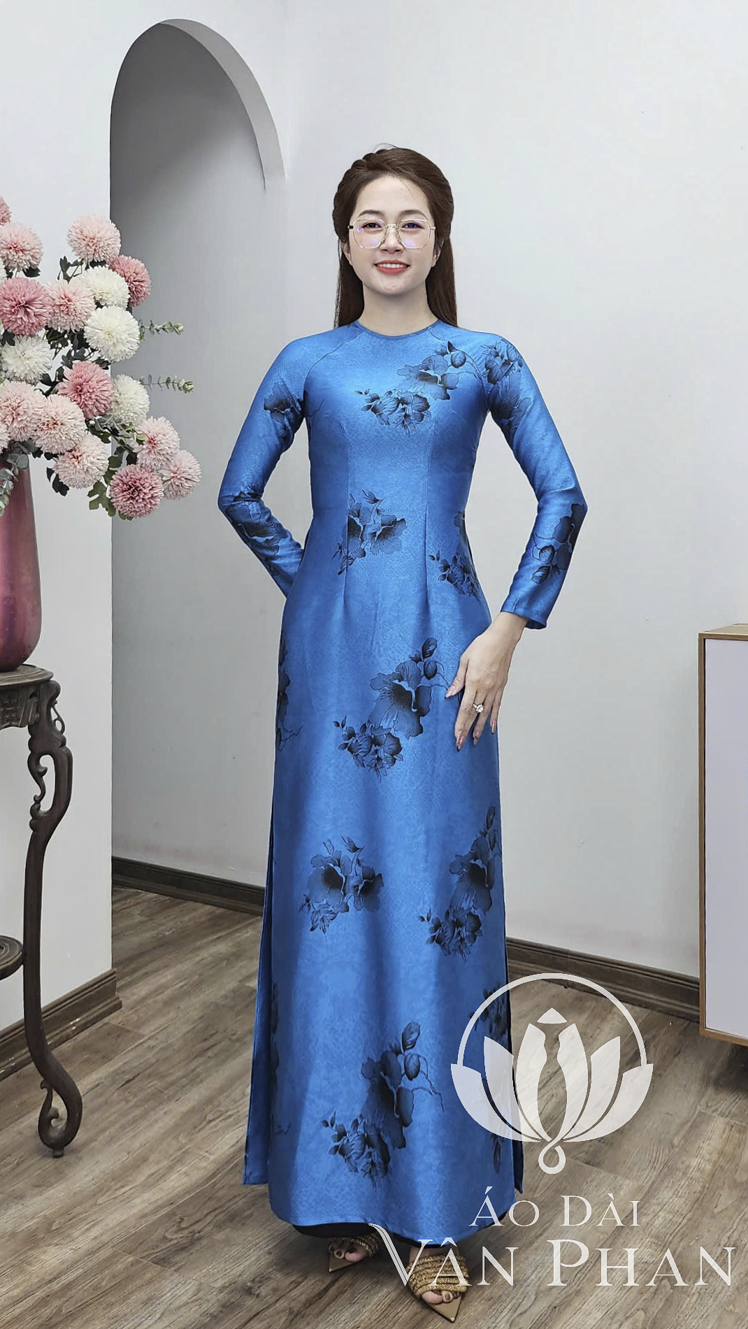 A3137 áo dài cổ khít tay dài lụa dubai màu xanh biển hoa phong lan_thumbnail_3