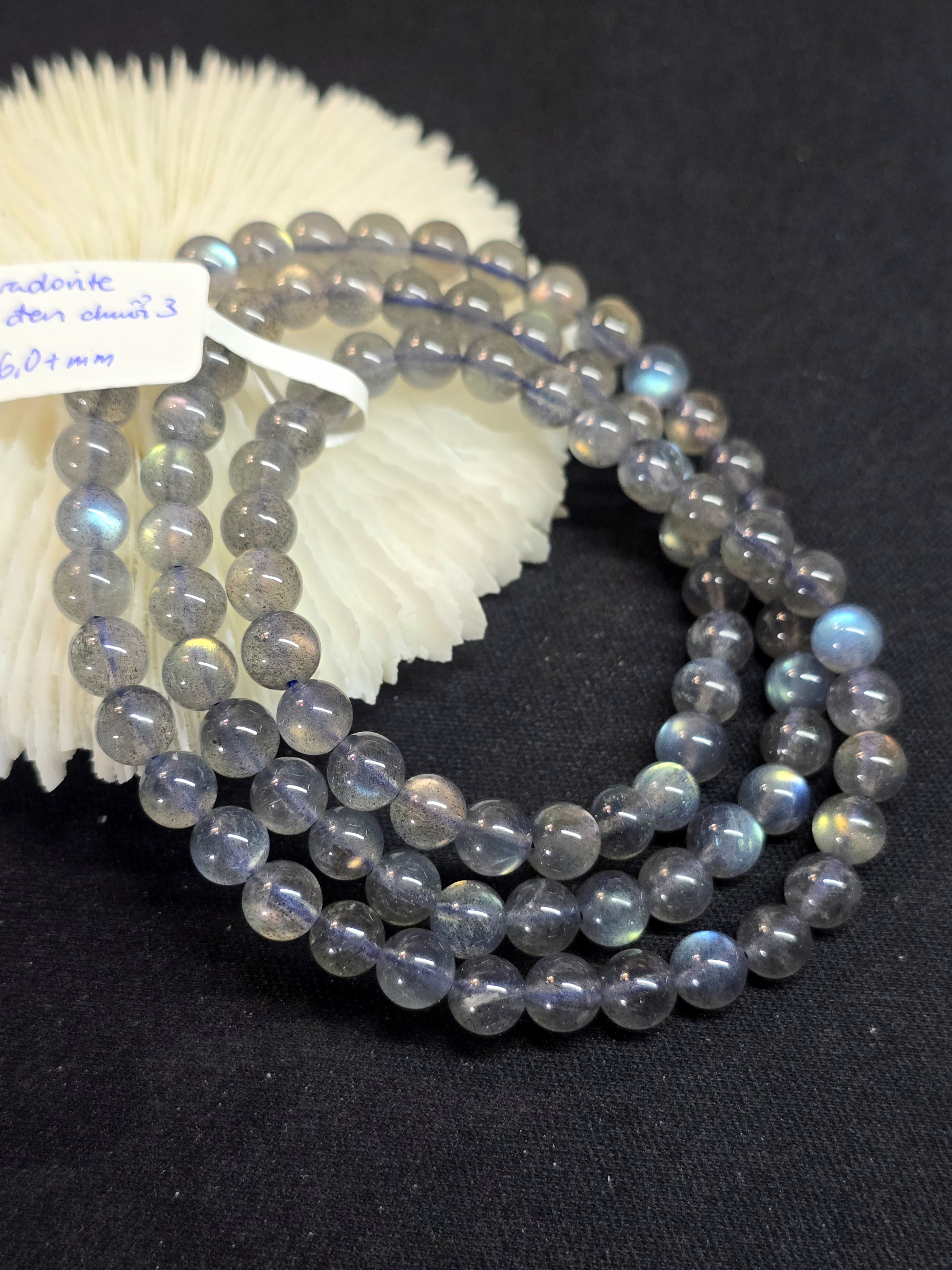 Vòng Chuỗi Quấn 3 Đá Xà Cừ Hắc Nguyệt Quang Labradorite Thể Đen