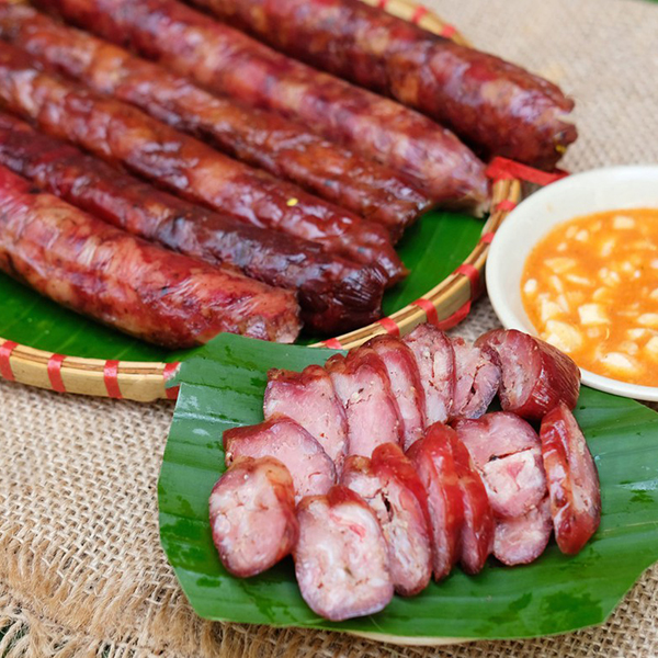 Lạp xưởng gác bếp: Hương vị đậm chất Tây Bắc_thumbnail_1