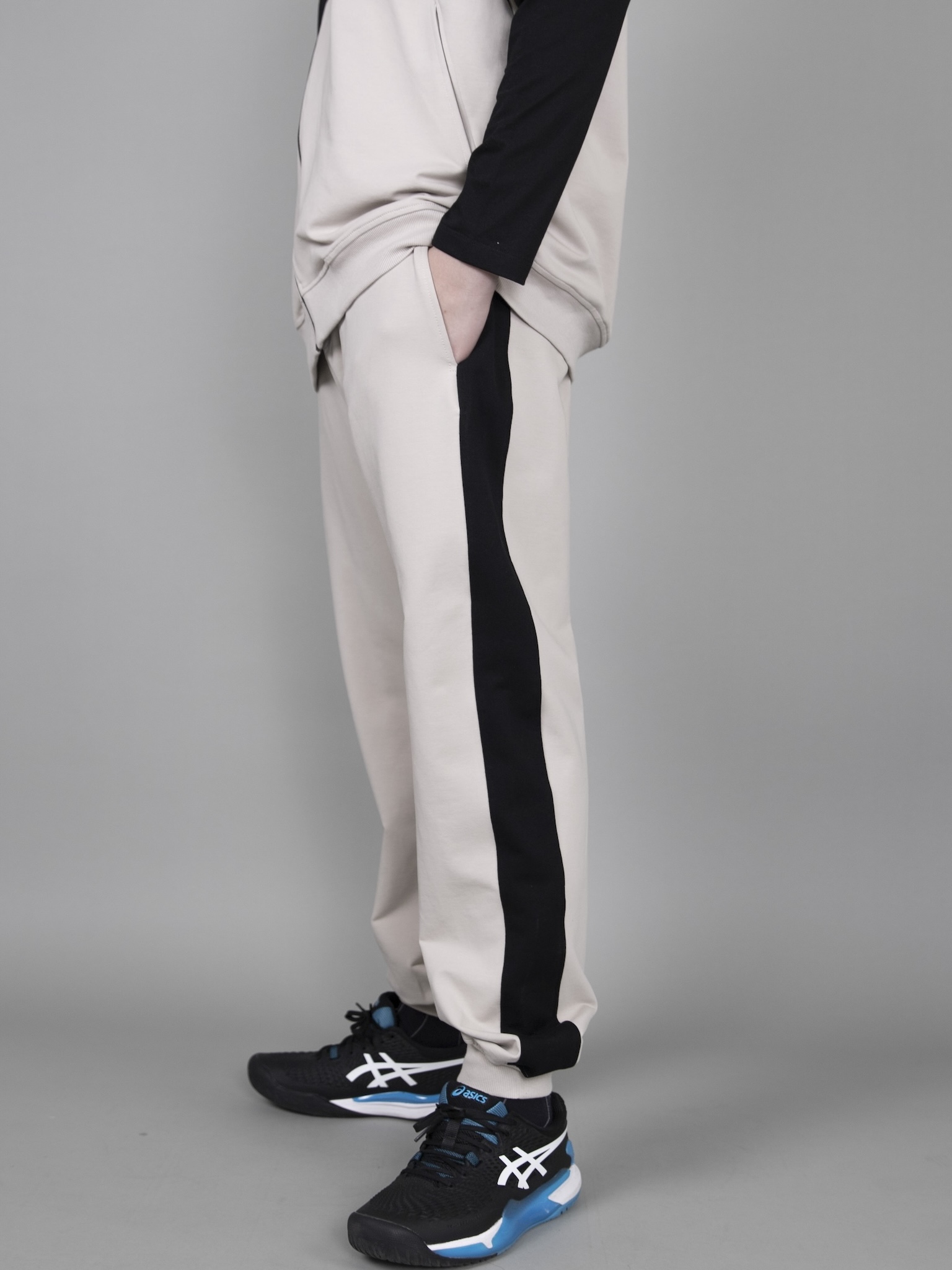 Quần nỉ da cá be phối dọc đen_thumbnail_1