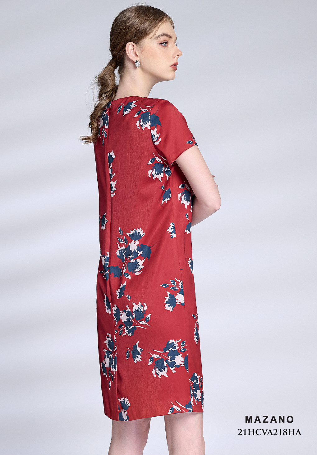 Váy đỏ suông họa tiết hoa cổ xếp_thumbnail_3