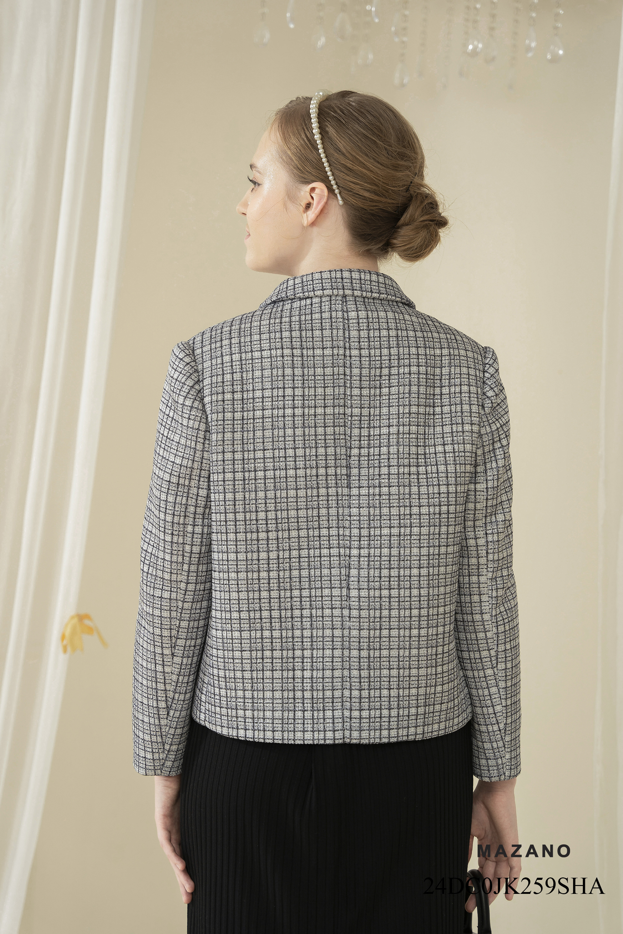 Áo khoác ngắn Suông Vải dạ tweet kẻ - Dài dưới eo  JK259SHA