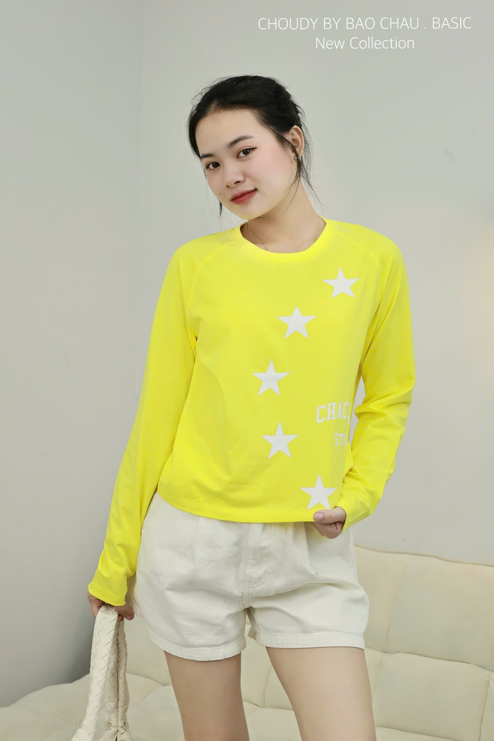 U566 ÁO THUN TAY DÀI VÀNG