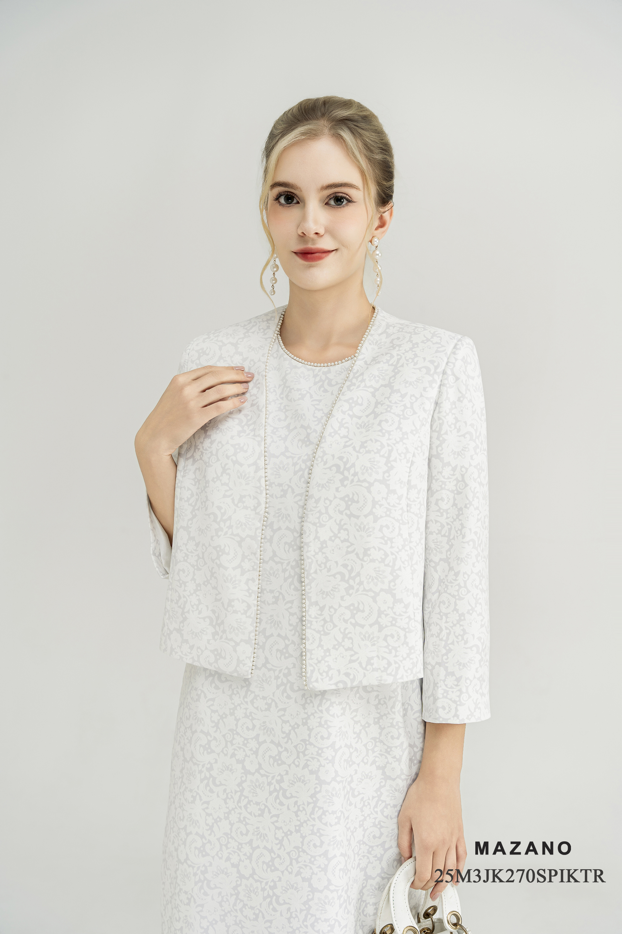 Áo khoác ngắn Suông Vải thô chun Họa tiết ren in chìm Cổ viền ngọc trai Cài áo sang trọng Tay lỡ Dài dưới eo_thumbnail_3