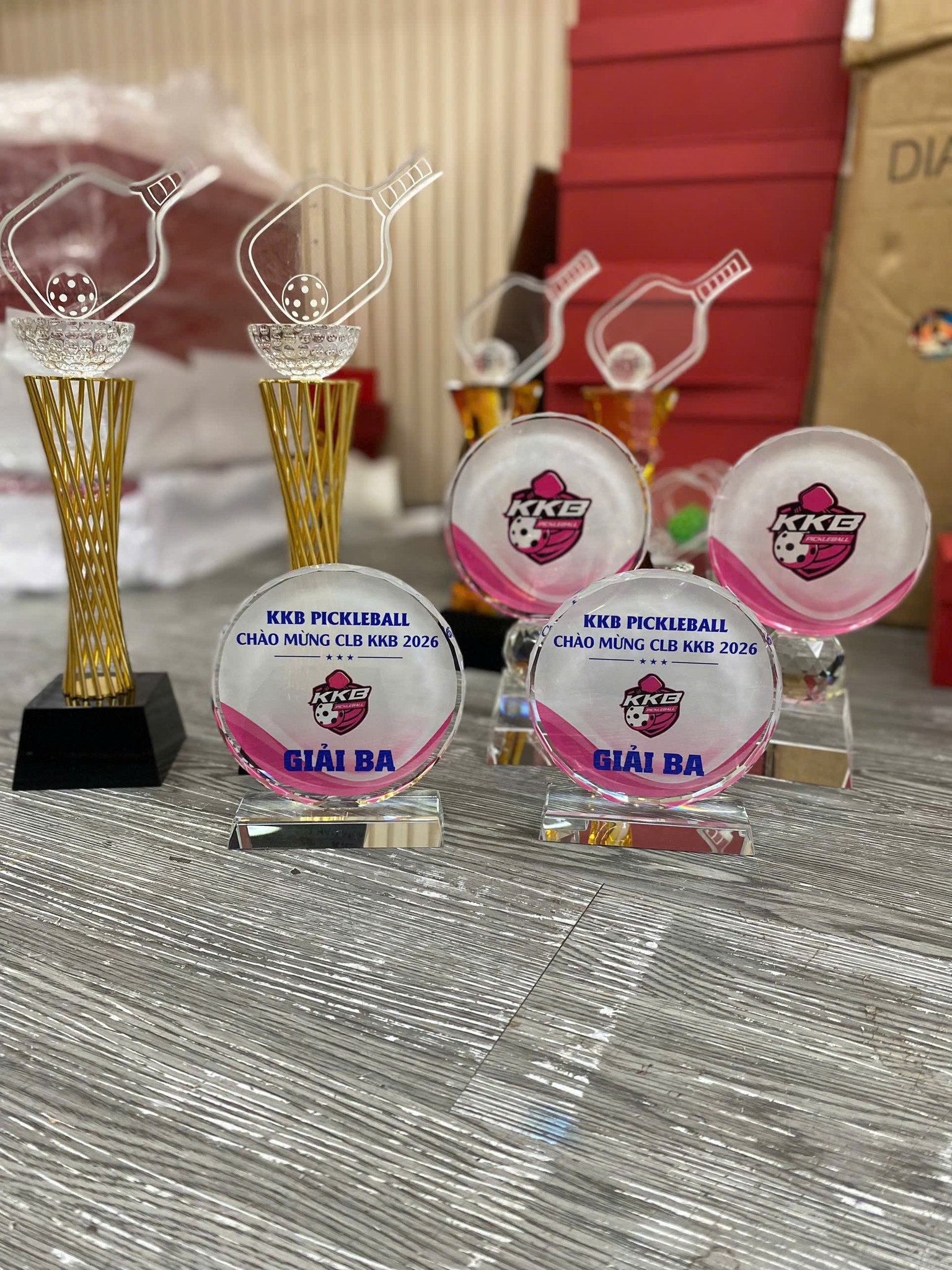 Cúp pha lê thể thao mix kim loại _thumbnail_0