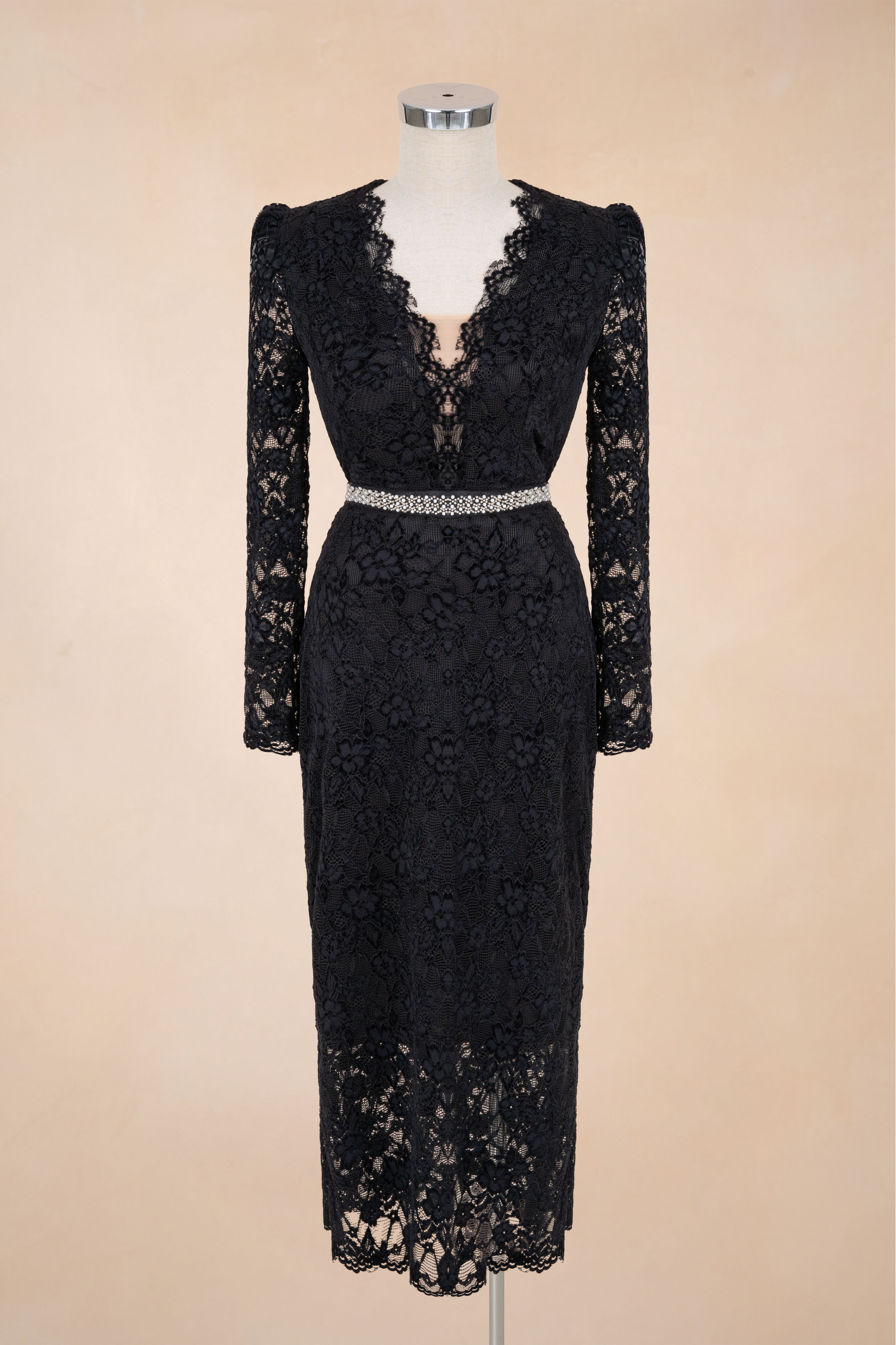 Đầm Bút Chì Ren Đai Cườm Cổ V_thumbnail_4