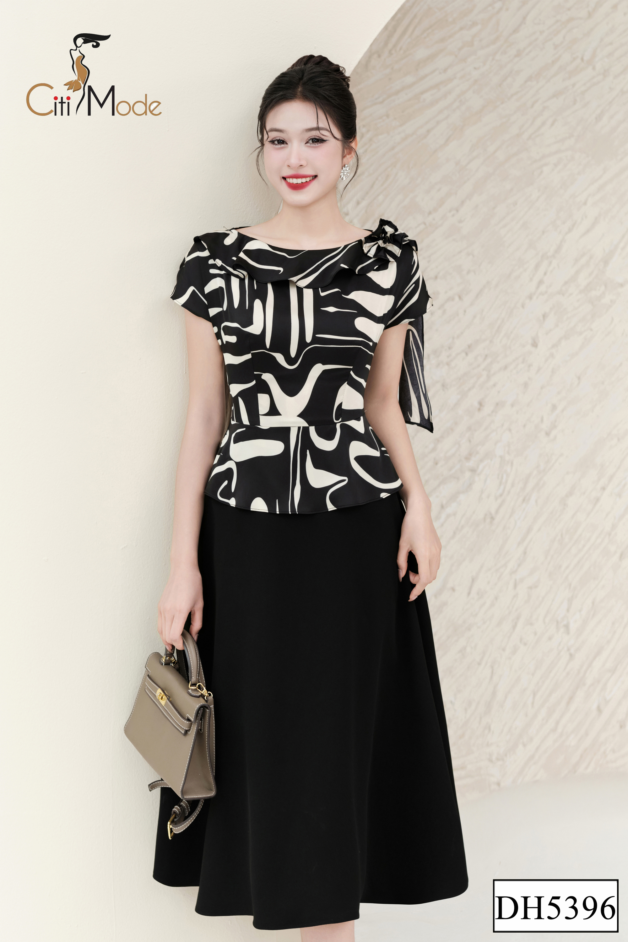 Đấm xòe peplum đen phố họa tiết cổ thuyền đính hoa_thumbnail_1