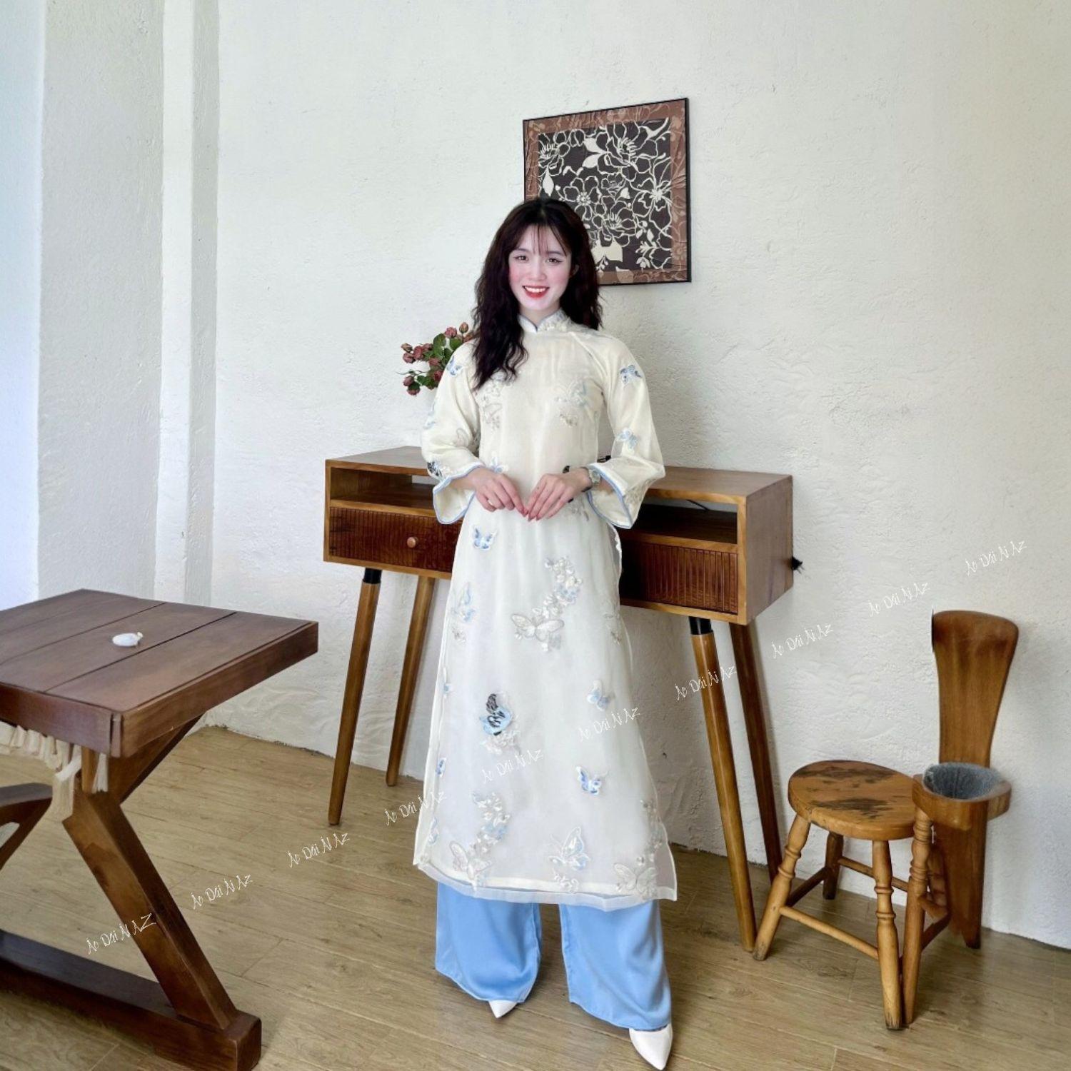 Áo Dài Cách Tân Nữ Dáng Suông Voan Thêu Hồ Điệp Mặc Tết Dự Tiệc 4 Tà Tay Dài KH20_thumbnail_2