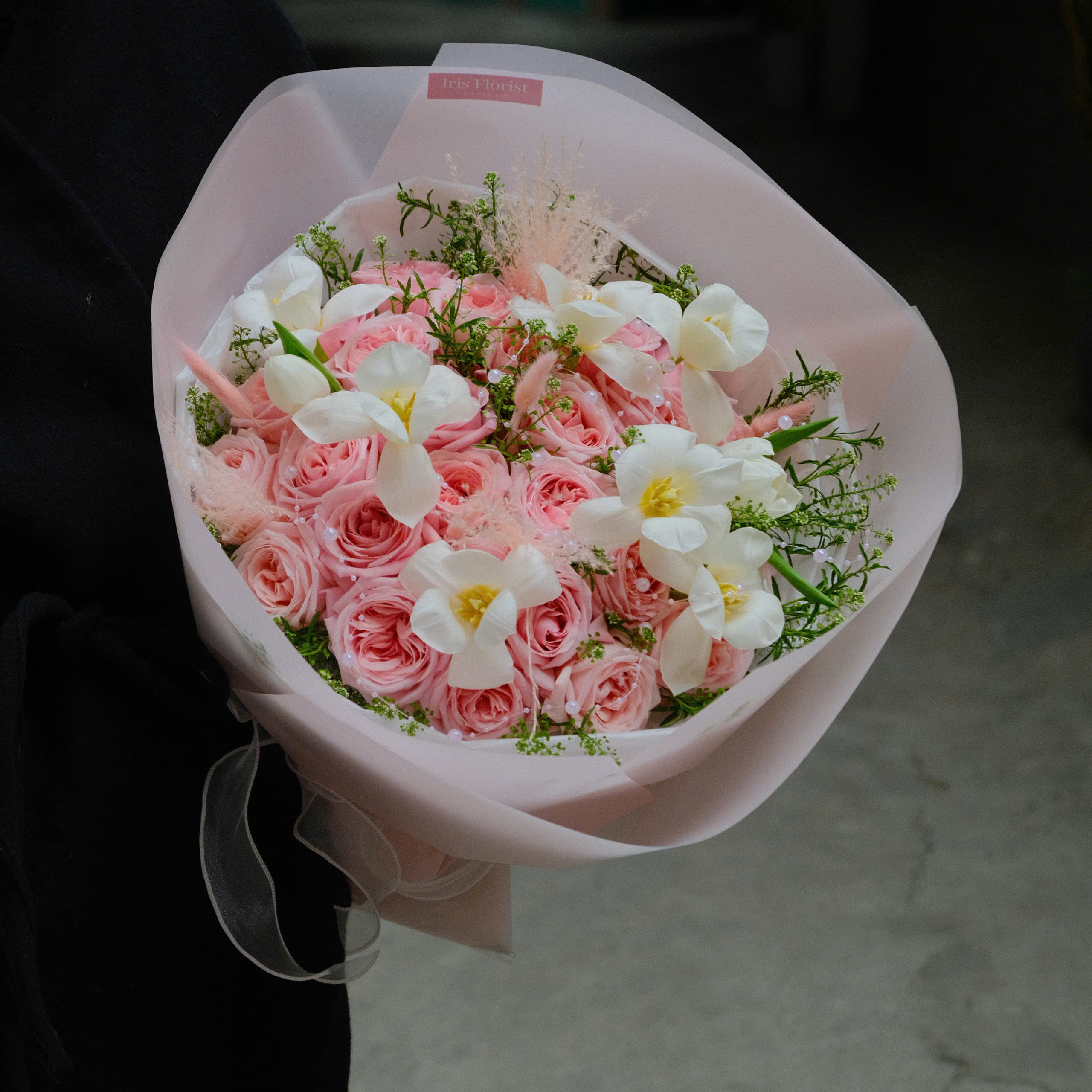 Bó Hồng Ohara mix Tulip trắng và hoa lá phụ_thumbnail_2