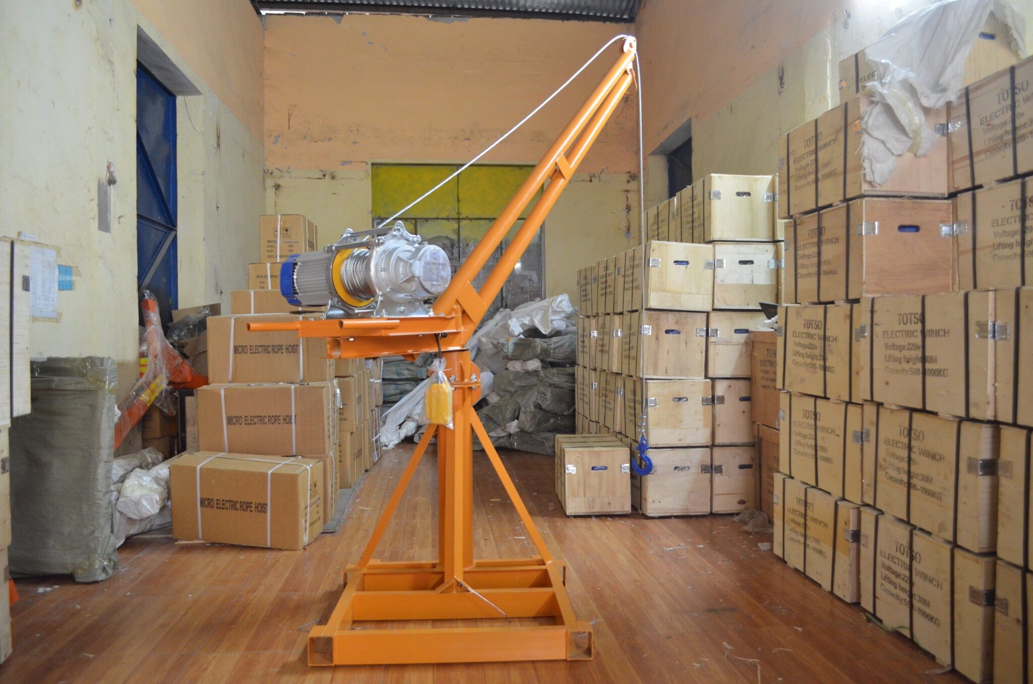 Khung cẩu xoay 360 độ, Tải trọng 500kg, 1 Tấn gắn các loại máy tời xây dựng (chưa kèm tời)_thumbnail_11