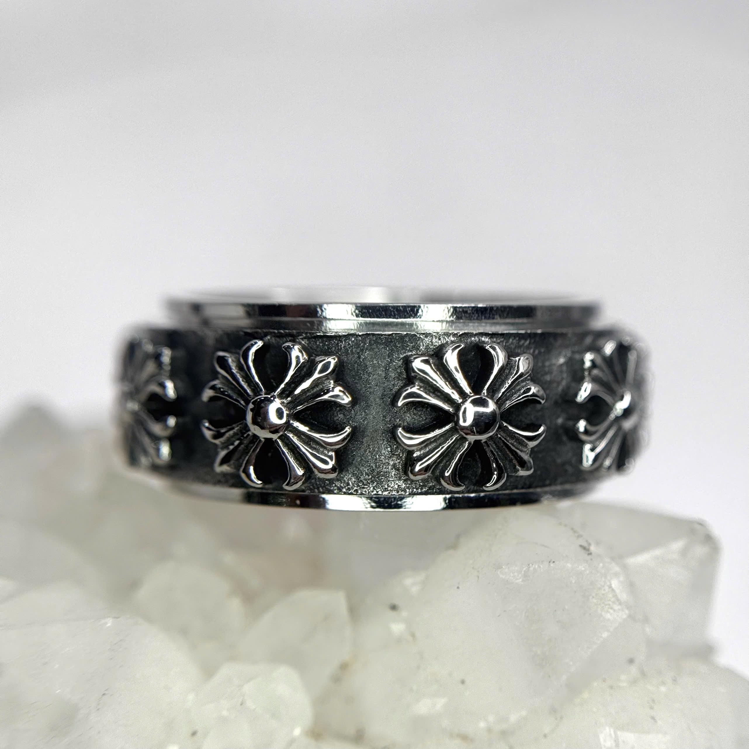 Nhẫn chrome heart size 8