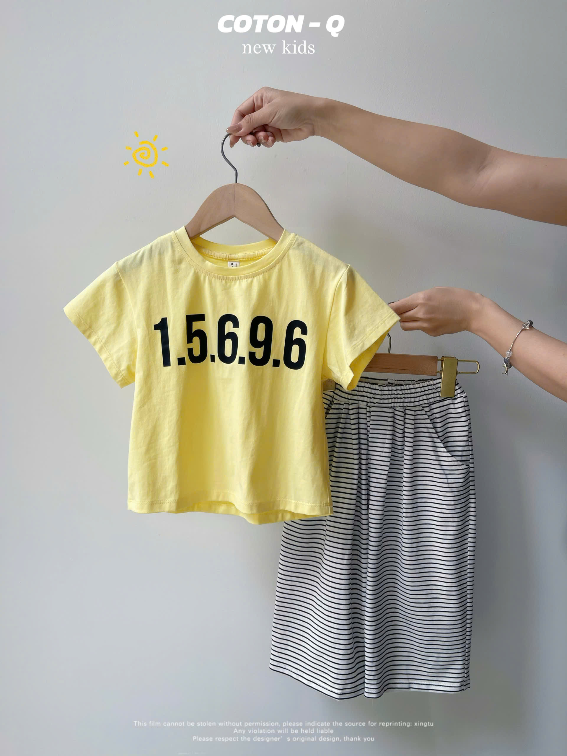 Set áo thun in số + quần sọc bé_thumbnail_10