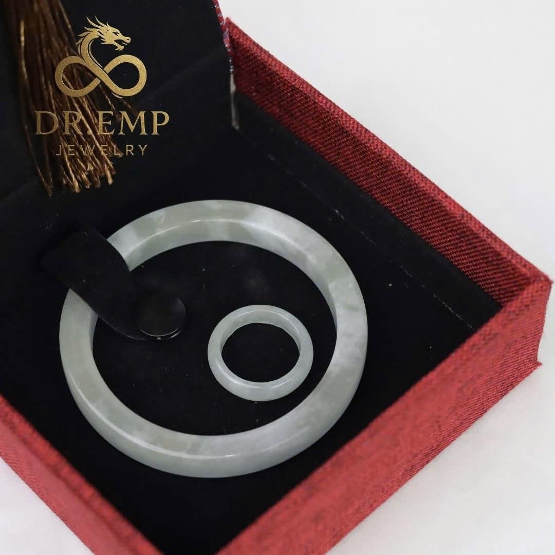 cẩm thạch trắng bạch ngọc mua vòng tặng nhẫn