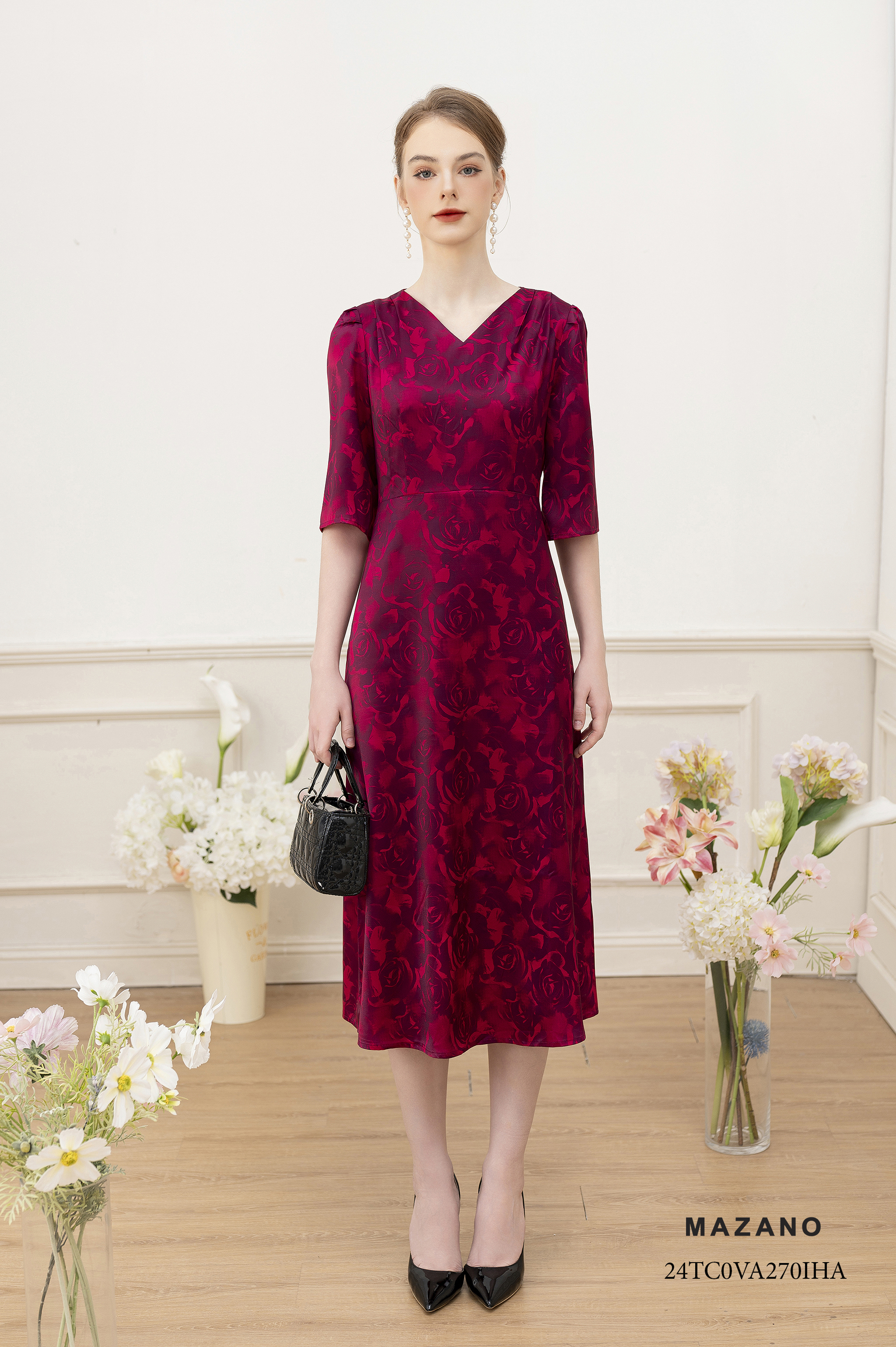 Váy Đầm Thân ôm vừa chân rủ Vải lụa in họa tiết hoa hồng cách điệu Cổ V Tay lỡ Dài qua bắp chân_thumbnail_4