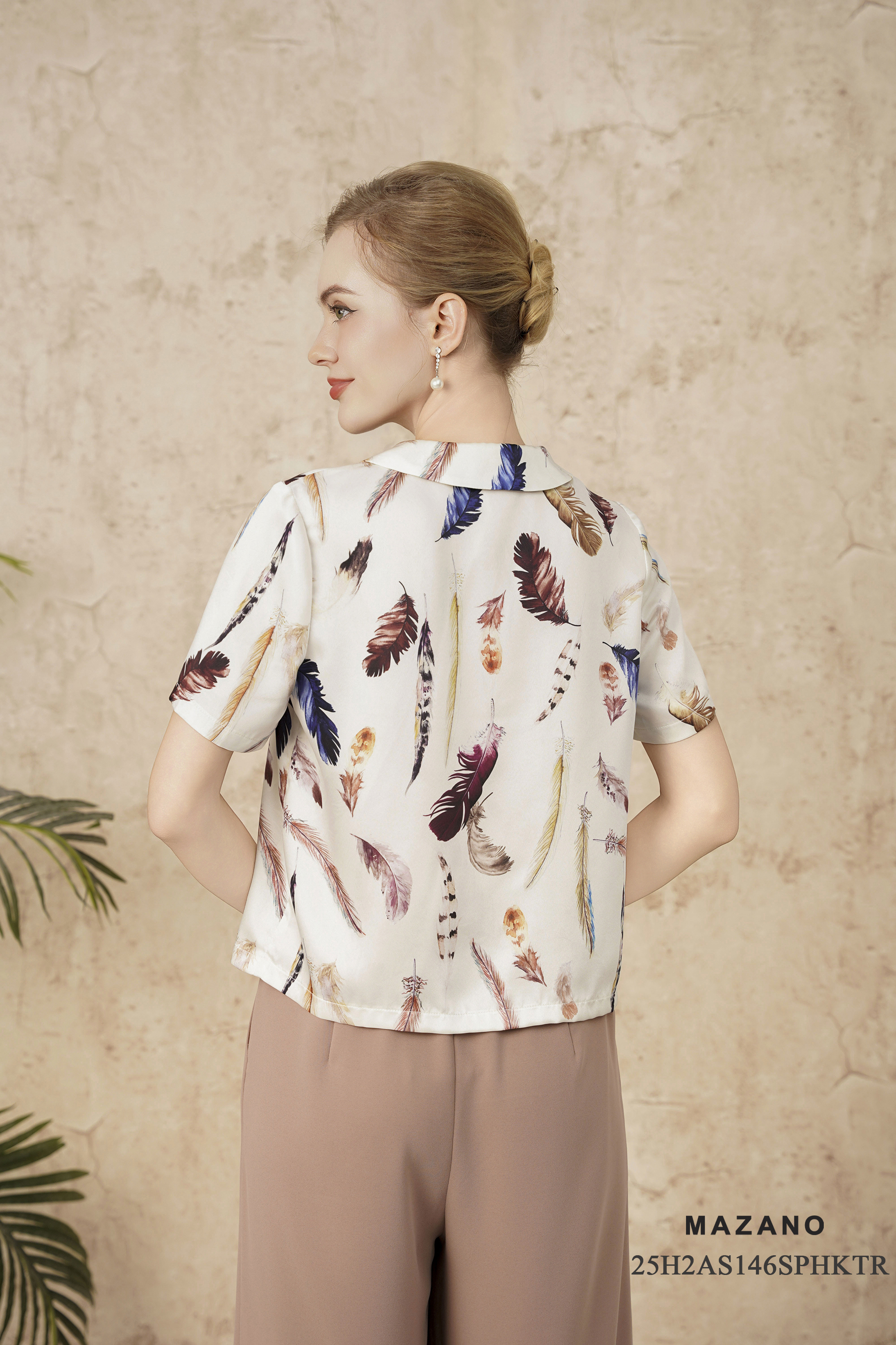 Áo sơ mi suông cài khuy Vải lụa mỏng Họa tiết lông vũ Cổ bẻ Tay ngắn Dài áo qua eo_thumbnail_3