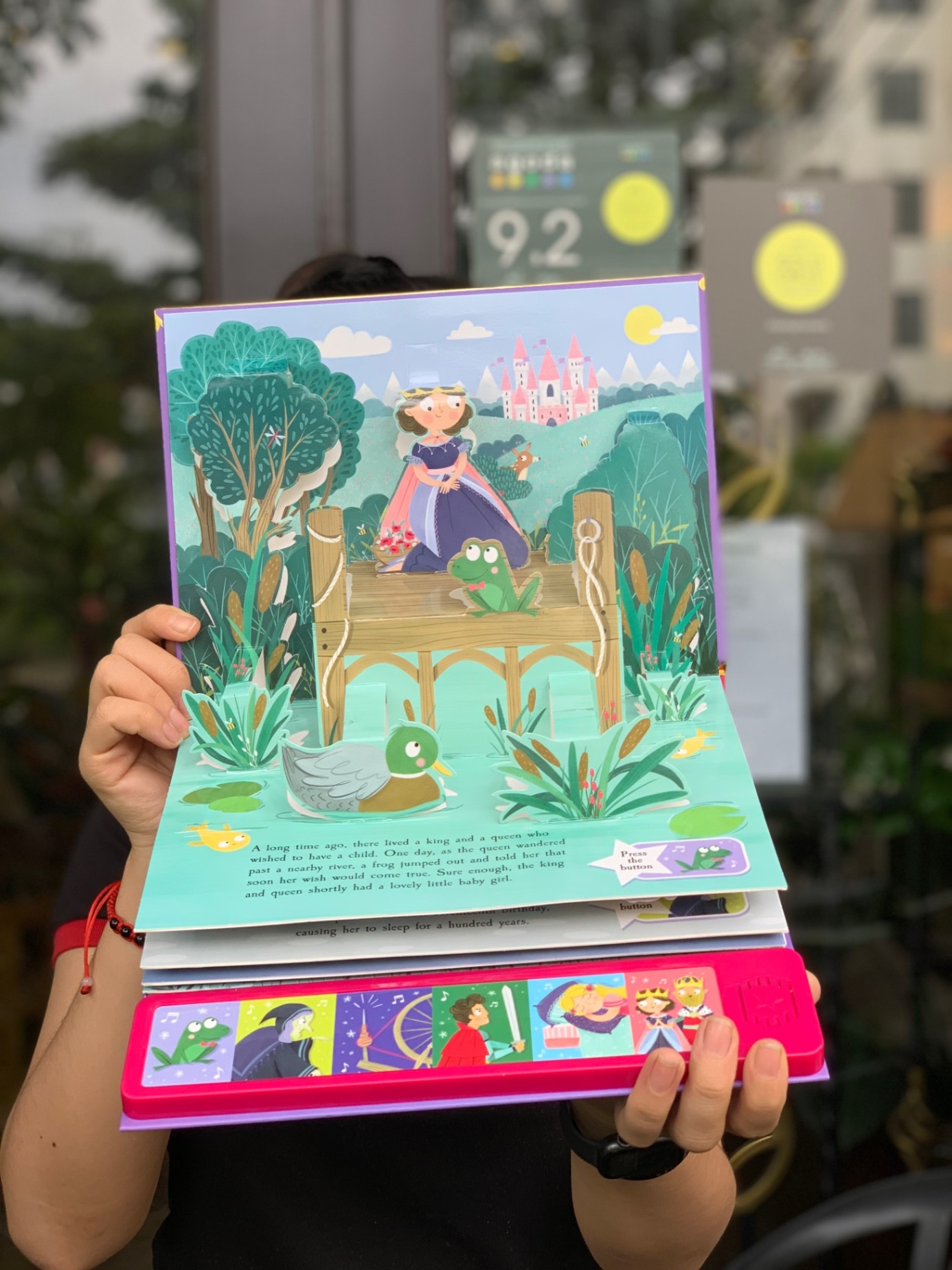 FAIRYTALES POP-UP SOUND BOOK: SLEEPING BEAUTY (North Parade)_thumbnail_6