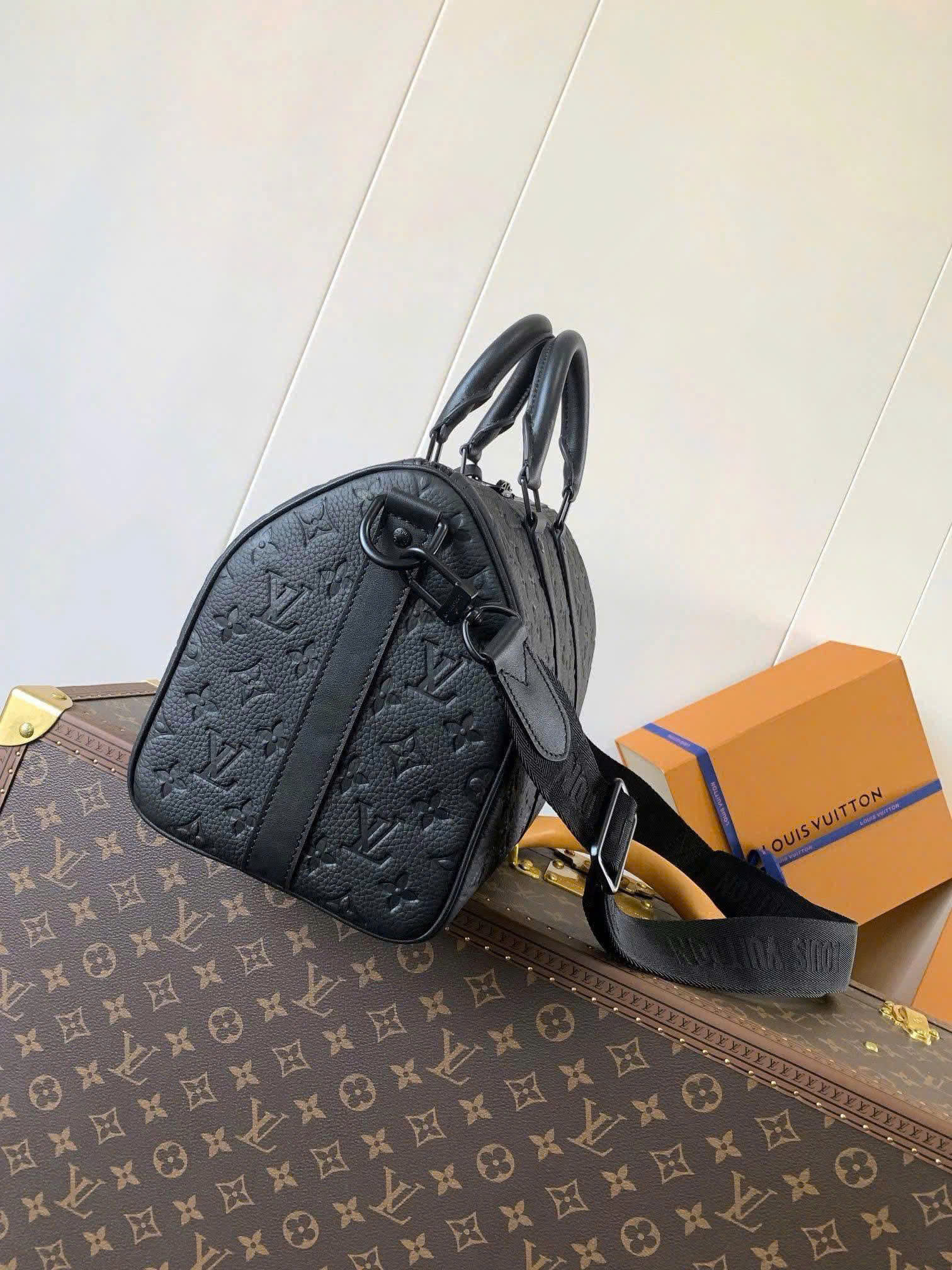 Túi Louis Vuitton Keepall Bandoulière 35 vân chìm_thumbnail_1
