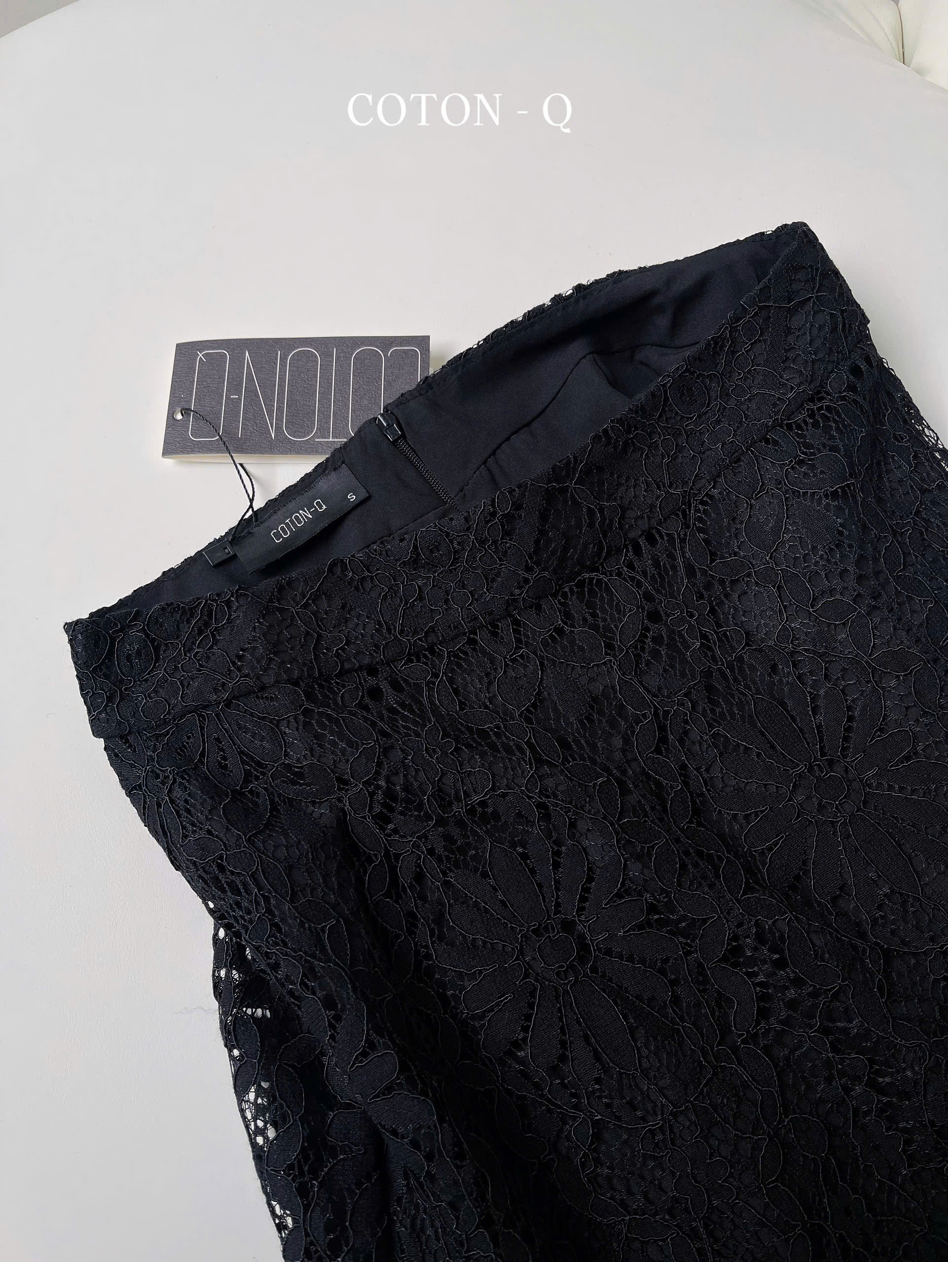 Chân váy phối ren đen_thumbnail_2