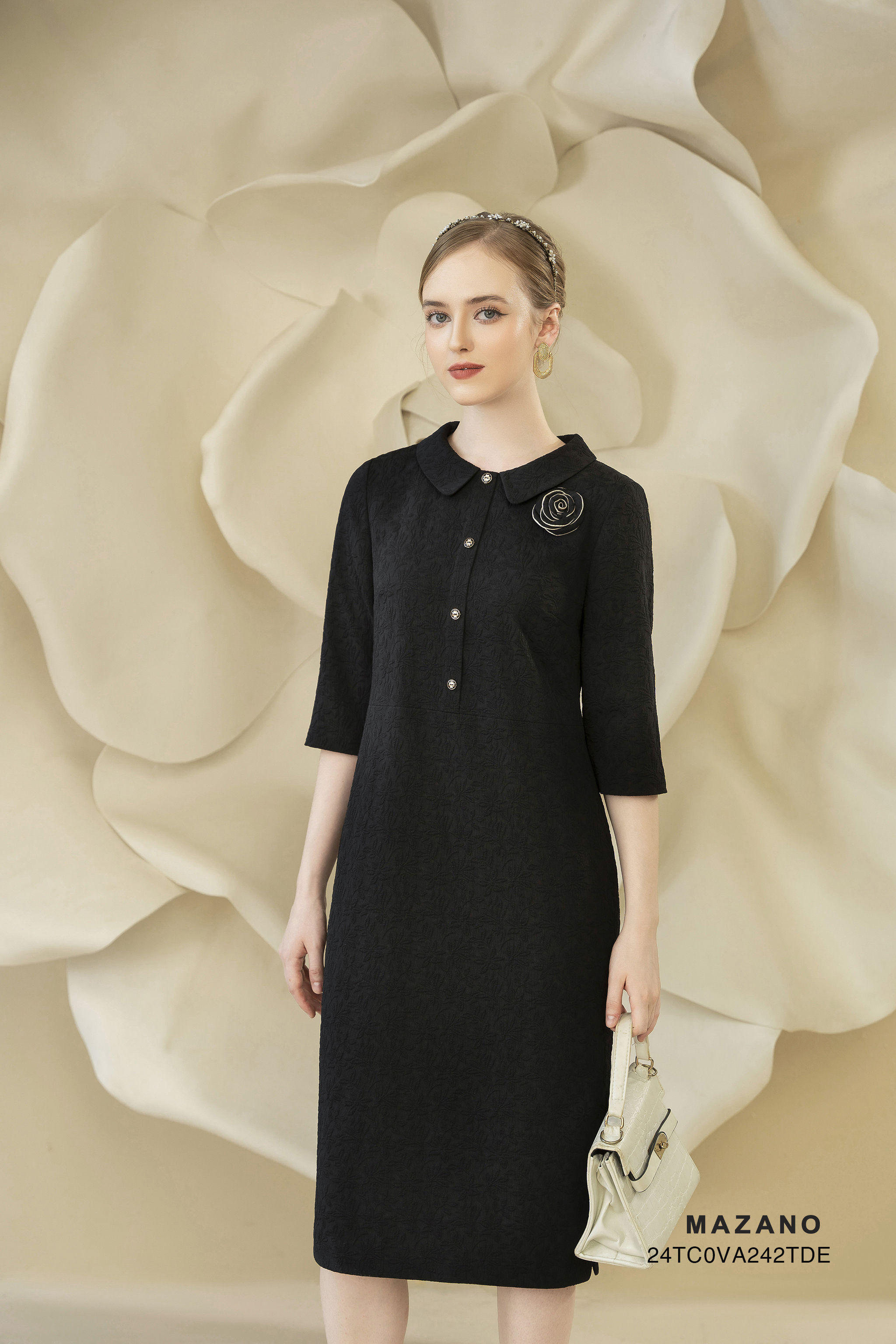 Váy Đầm suông tiết chế eo Vải Gấm thô mỏng Đính hoa cuốn, Cổ bẻ Tay lỡ Dài đến bắp