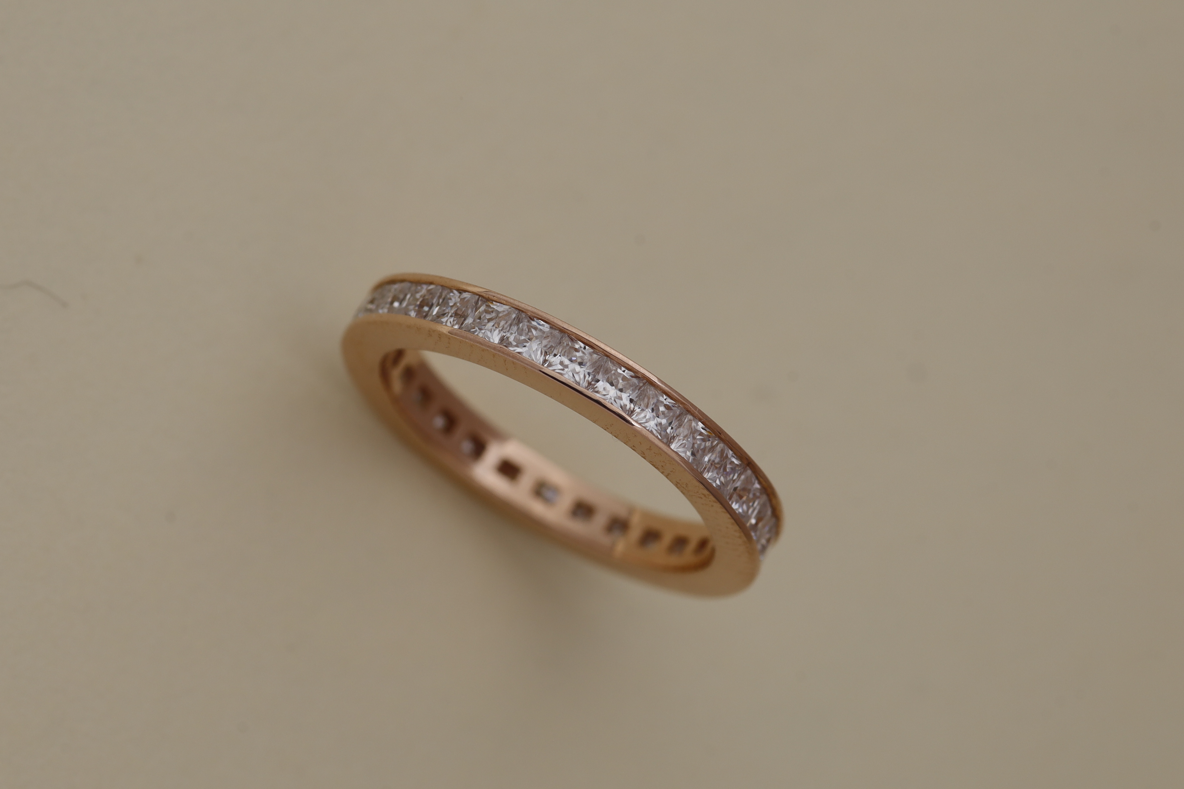 Nhẫn Moissanite Princess (đá hình vuông)