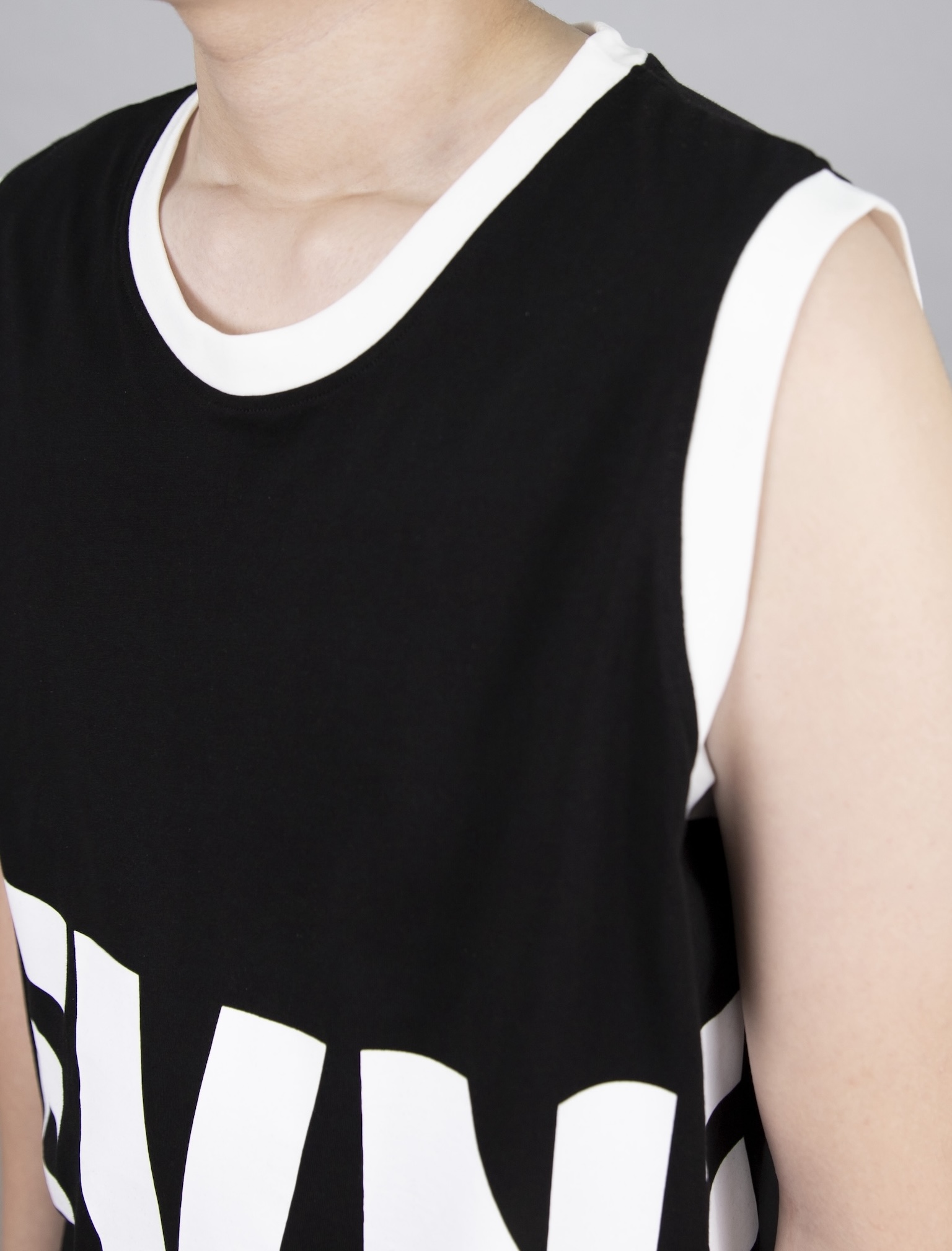 Áo 3 lỗ màu đen SEVEN_thumbnail_3