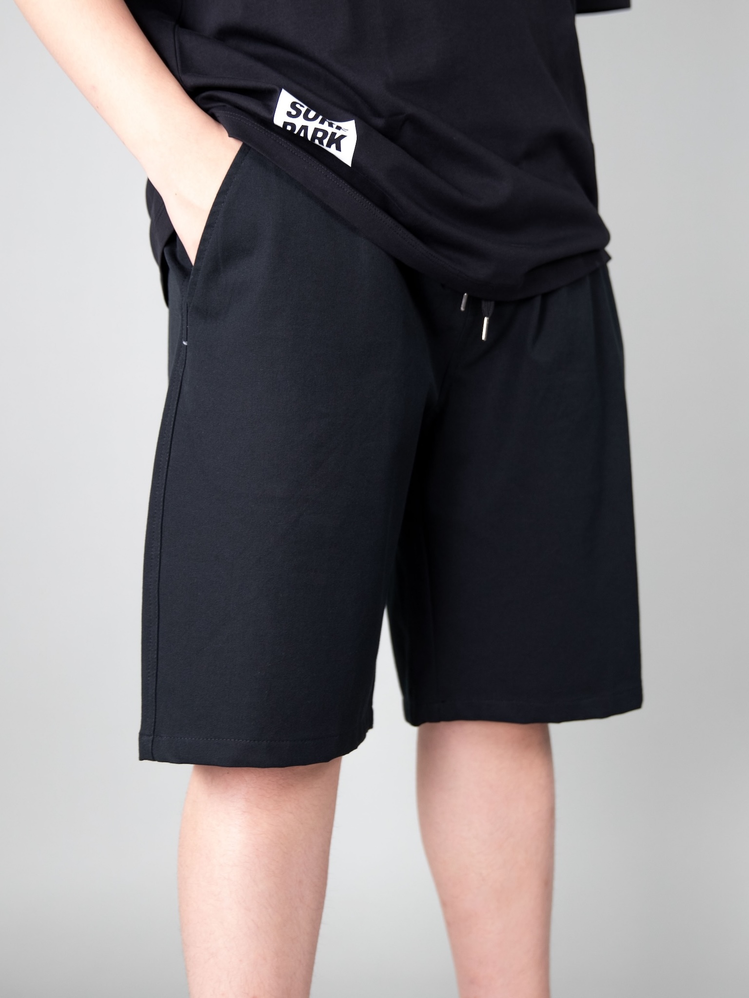 Quần short kaki màu đen túi chéo_thumbnail_3