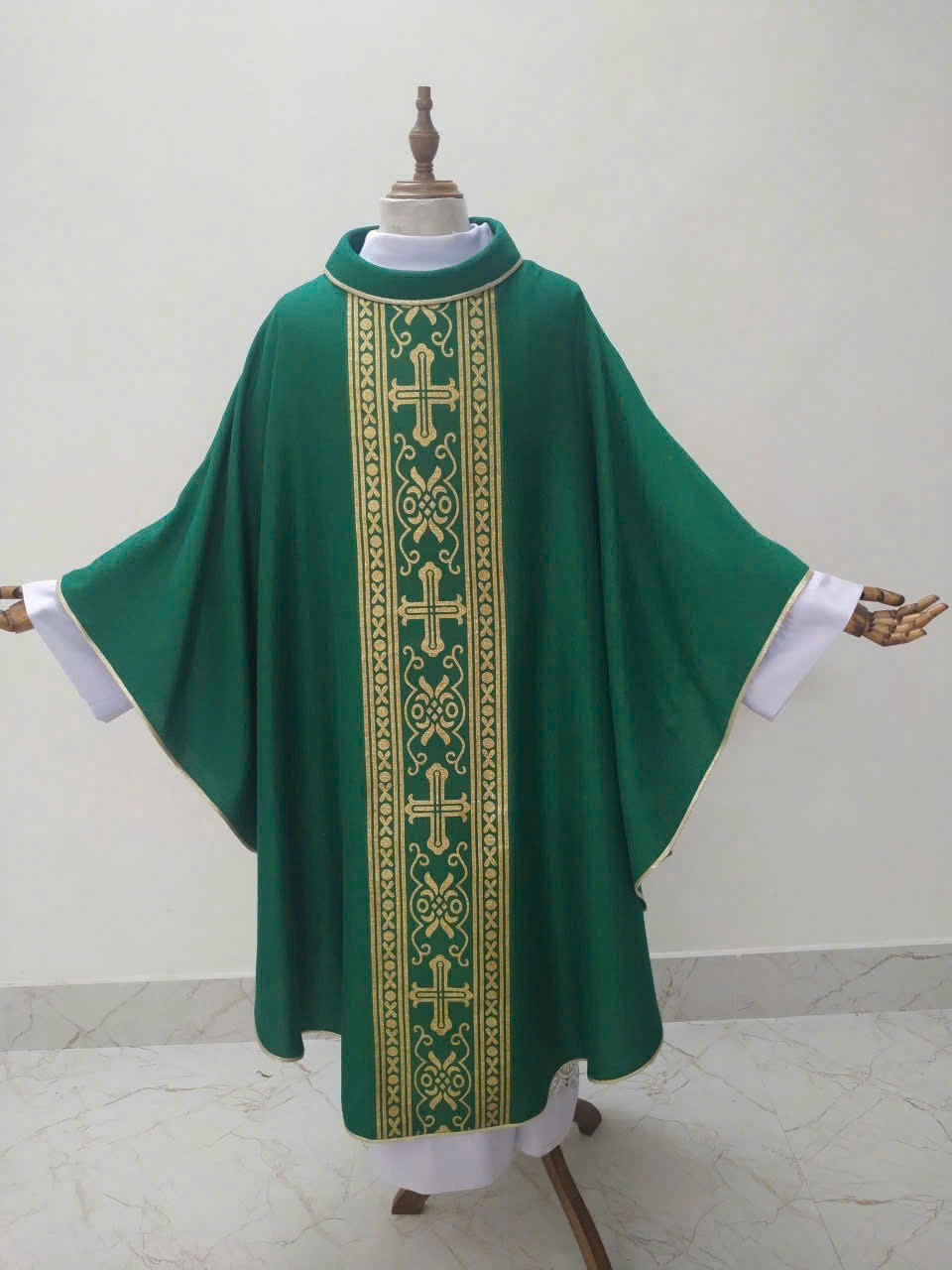 Áo lễ linh mục màu xanh thêu họa tiết cổ điển- Quà tặng tân linh mục, cha xứ_thumbnail_3