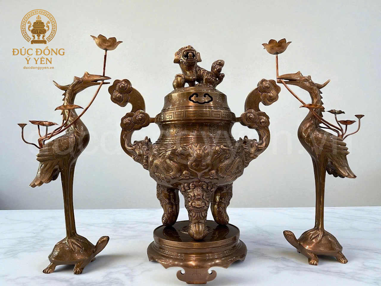 Bộ đồ thờ tam sự cao 60cm đúc đồng đỏ màu giả cổ 