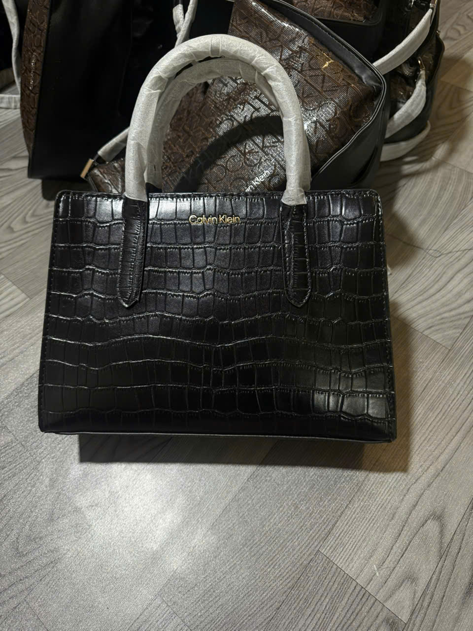 SALE T61 TÚI XÁCH ĐEN_thumbnail_1