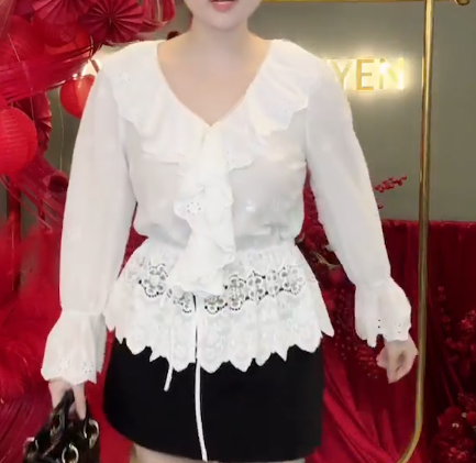 Áo Cổ V Viền Bèo